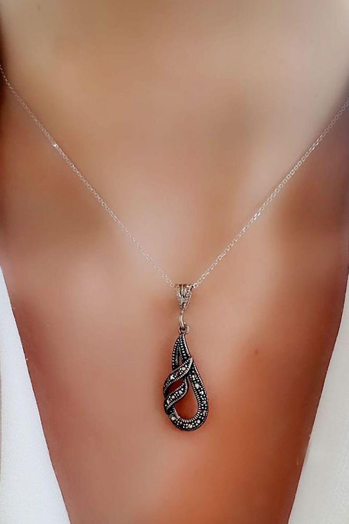 Markazit taşlı 925 ayar gümüş modern kolye