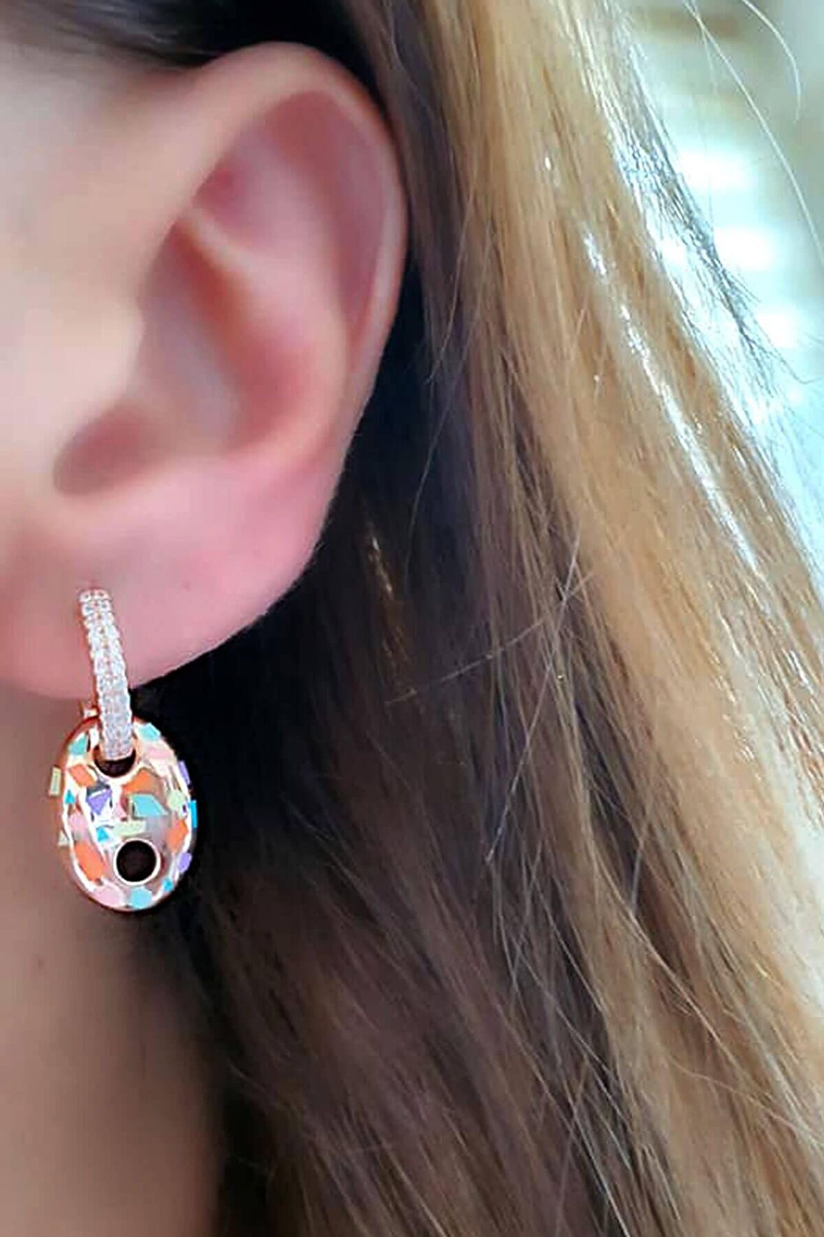 Renkli mineli 925 ayar gümüş rose konfeti küpe 