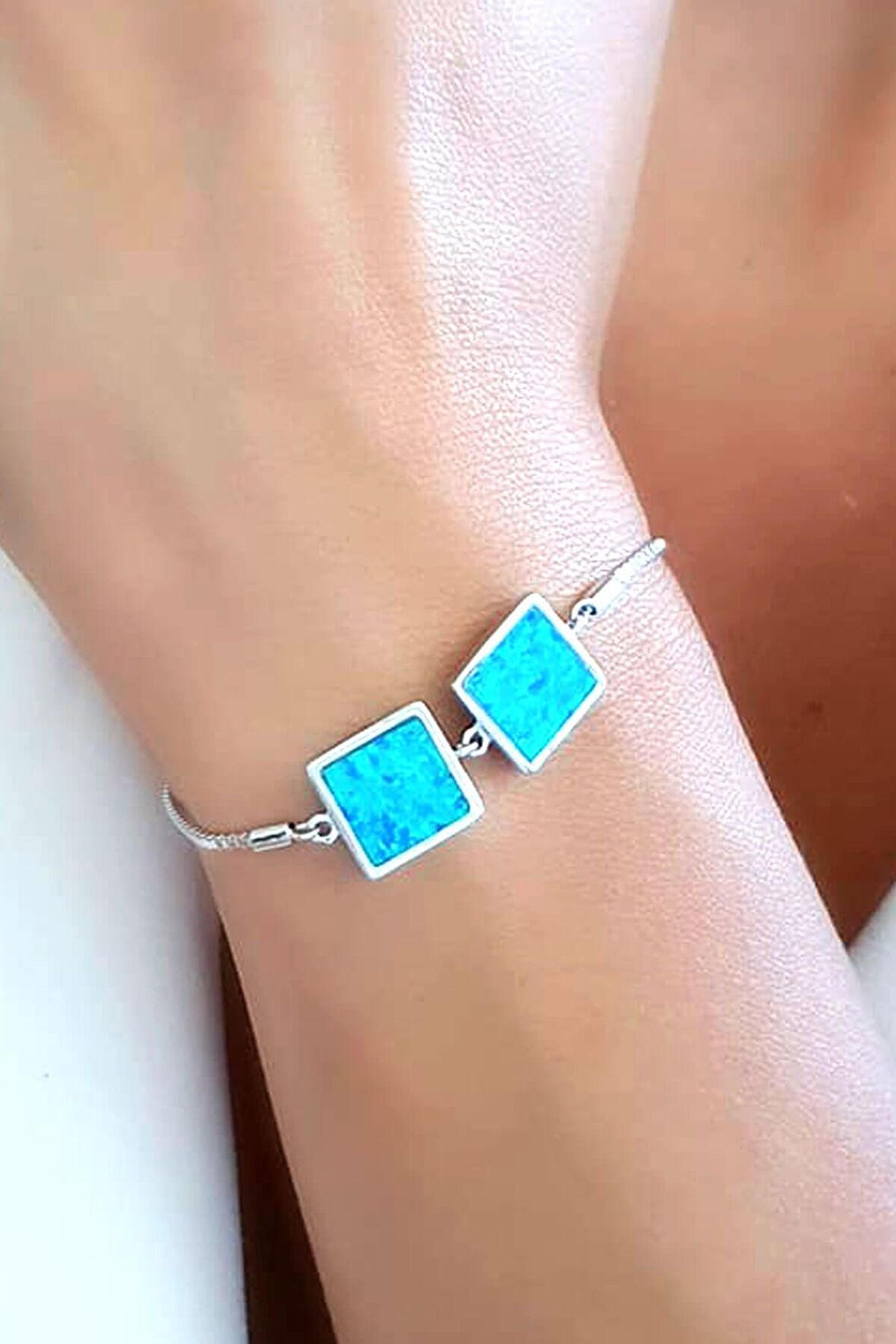 İtalyan 925 ayar gümüş ayarlanabilir asansörlü opal kare bileklik