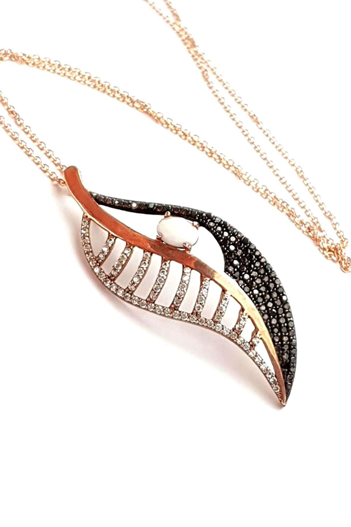 Granat ve zirkon taş detaylı 925 ayar gümüş rose yaprak kolye