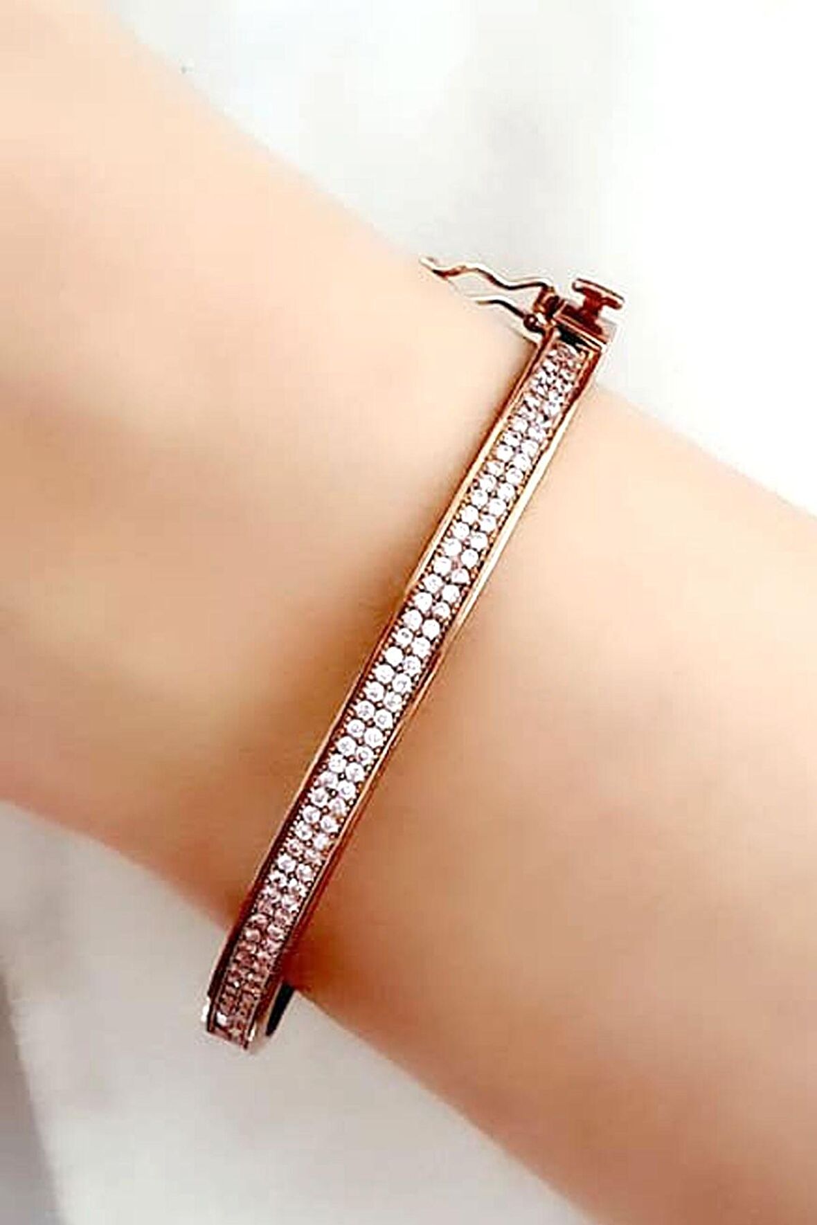 Pembe zirkon taşlı 925 ayar gümüş rose kelepçe bileklik