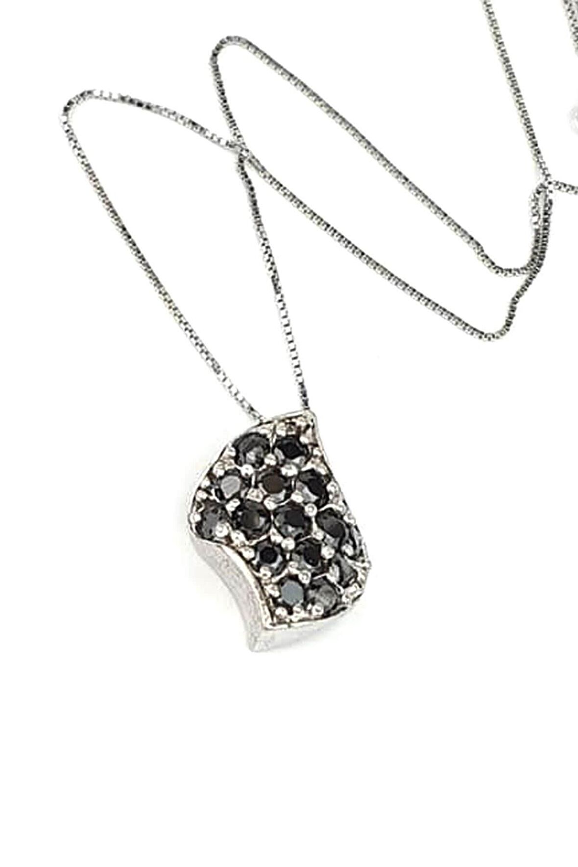 Oniks taşlı 925ayar gümüş modern kolyeOniks taşlı 925ayar gümüş modern kolye