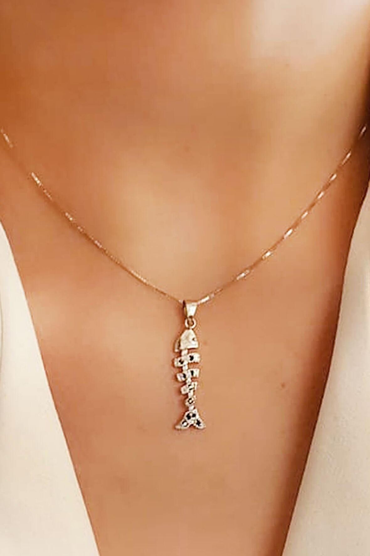 Oniks taşlı 925 ayar gümüş balık kıldığı kolye