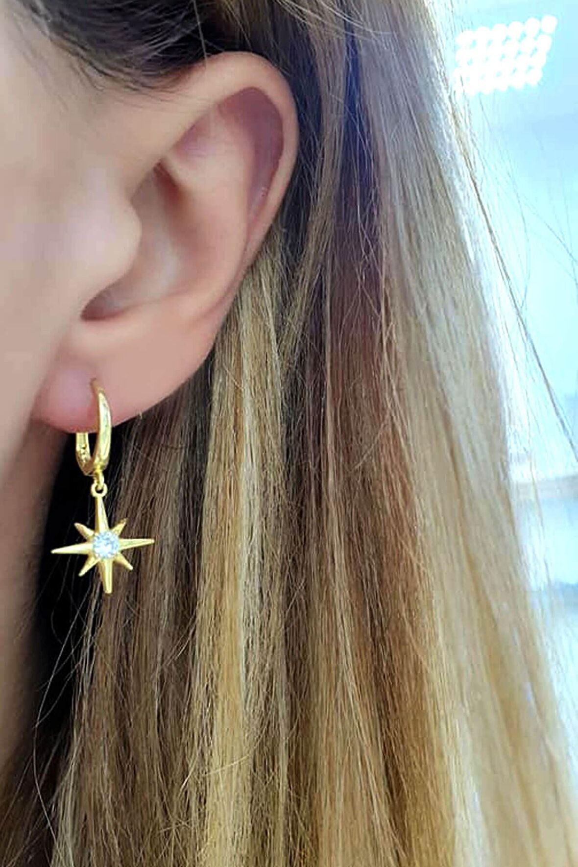 kutup yıldızı figürlü gümüş üzerine altın kaplama trend küpe 