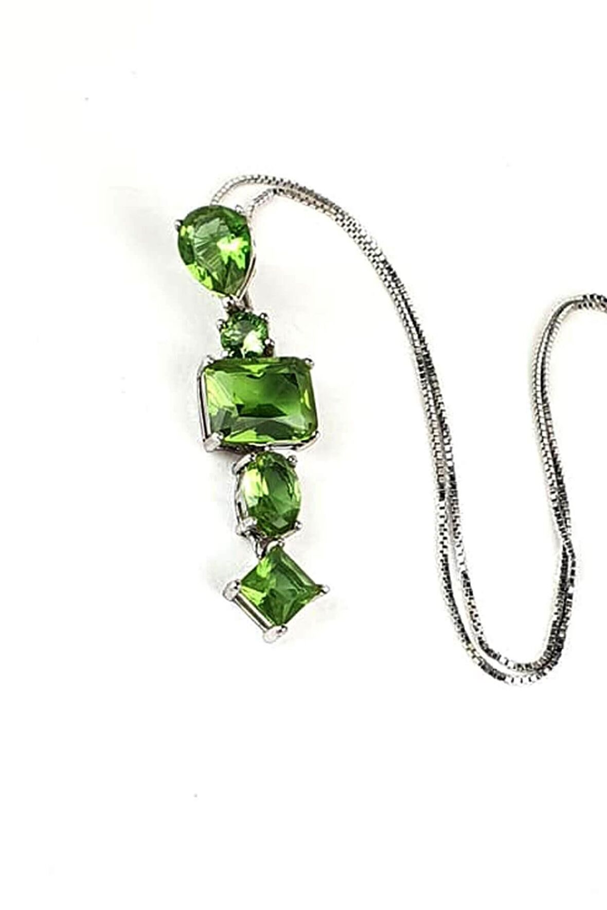 renk değiştiren sultan taşı 925 ayar gümüş kolye