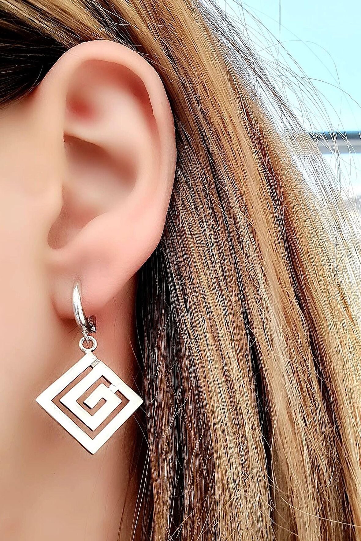  925 ayar Gümüş Tasarım Küpe 