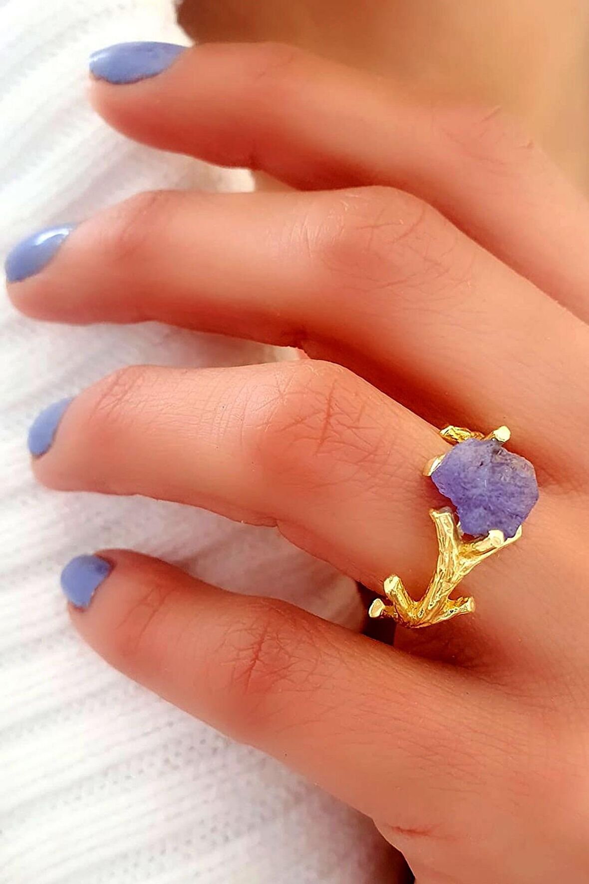 işlenmemiş Doğal Kalsedon Taşlı 925ayar Gümüş Üzerine Altın Kaplama Tasarım Yüzük