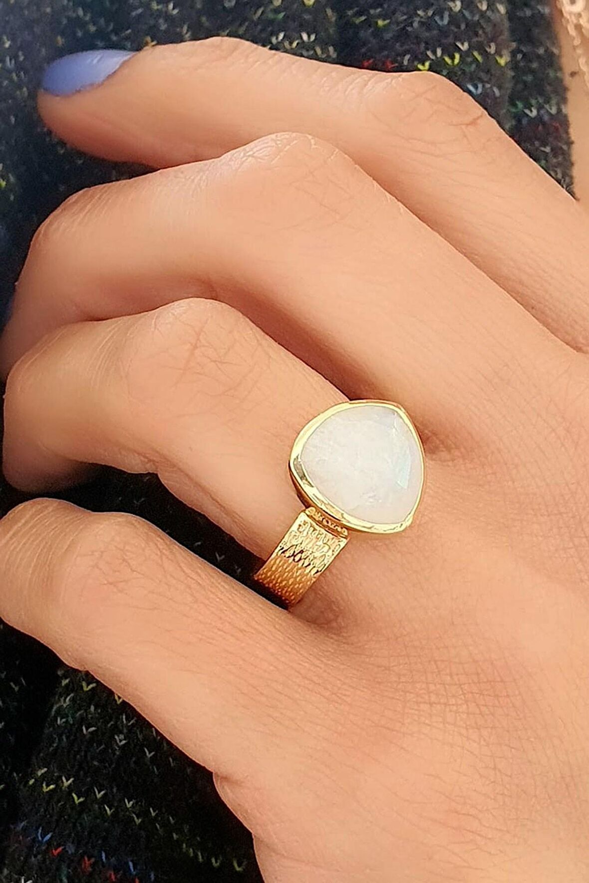 Doğal Ay Taşı 925ayar Gümüş Üzerine Altın Kaplama Tasarım Yüzük 