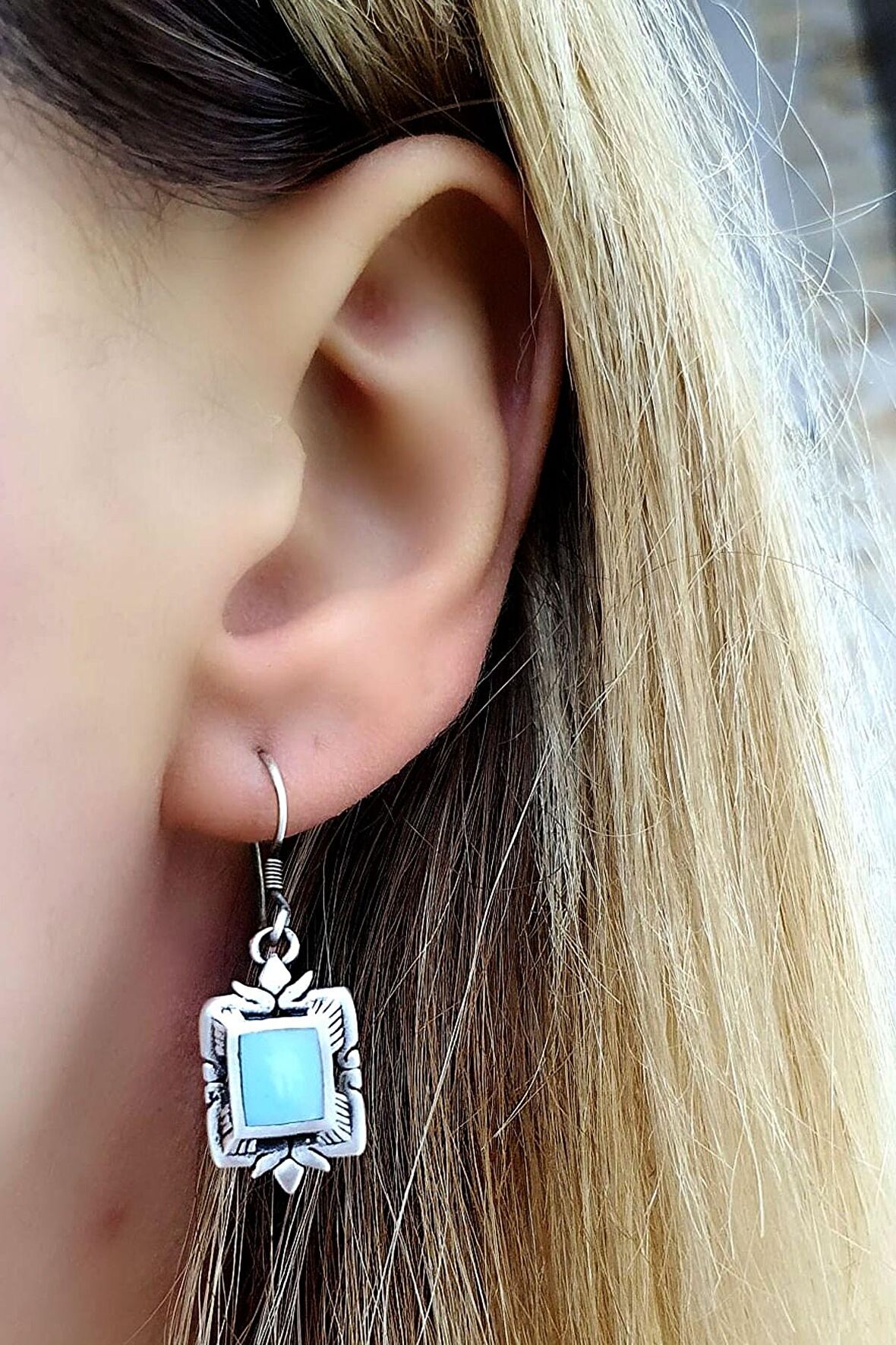 Turkuaz Taşlı 925 ayar Gümüş Tasarım Küpe