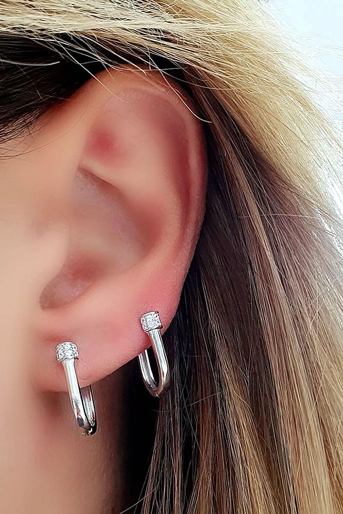 Zirkon Taş Detaylı 925ayar Gümüş Oval Trend Halka Küpe