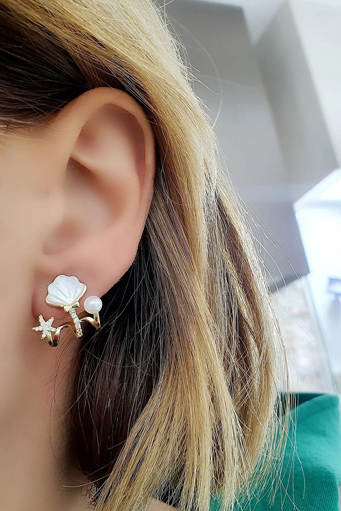 Deniz yıldızı kabuğu ve incili 925ayar gümüş üzerine altın kaplama tasarım küpe