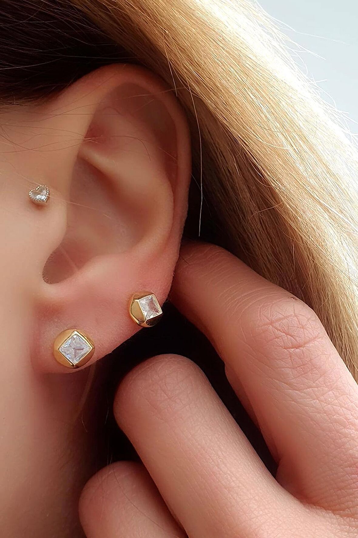 Zirkon Taş Detaylı 925ayar Gümüş üzerine Altın kaplama İtalyan Tek Taş Küpe