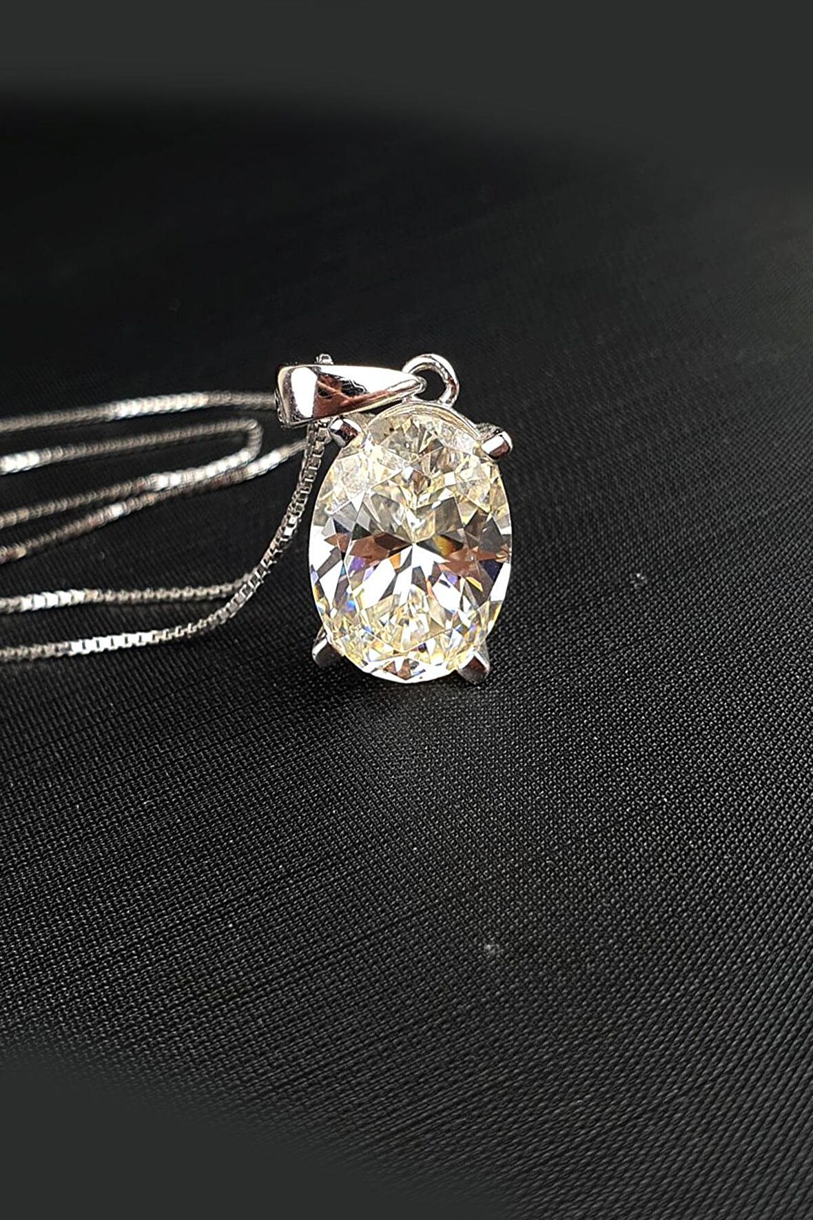 Sky Diamond Taşlı 925ayar Gümüş Oval Tek Taş Kolye 