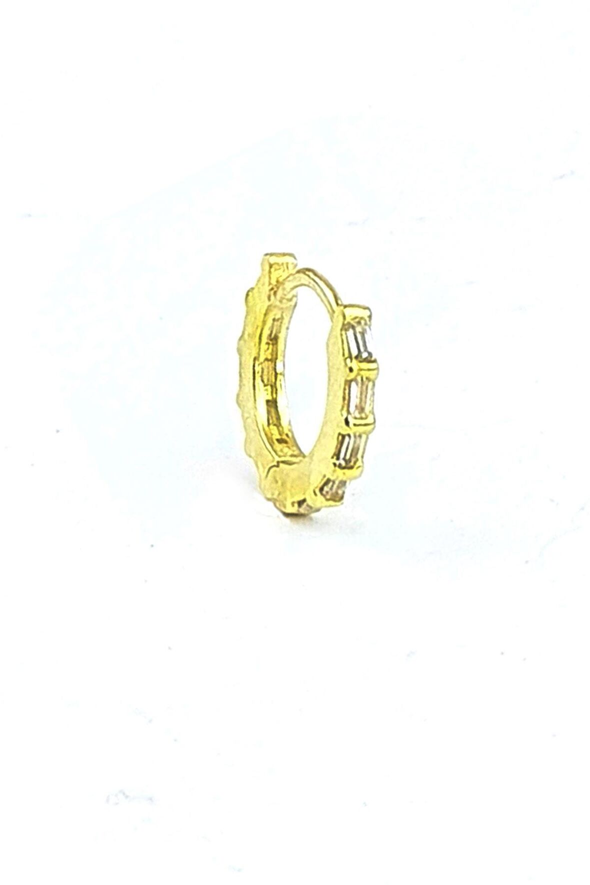 925ayar Gümüş Üzerine Altın Kaplama Baget Zirkon Taşlı 925ayar Gümüş Halka Tek Küpe