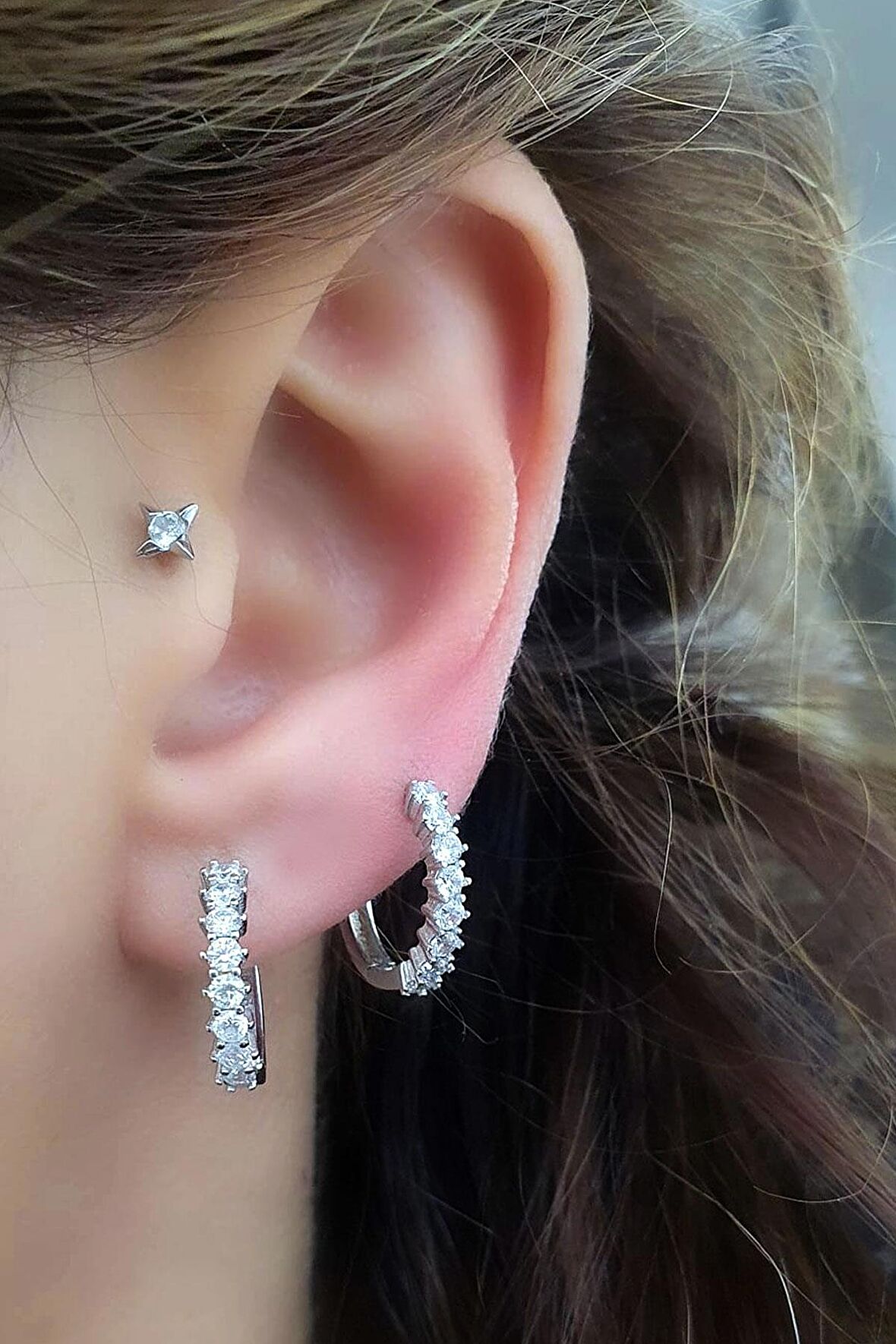 Pırlanta Parlaklığında Zirkon Taşlı 925ayar Gümüş Sırataş Halka Küpe 