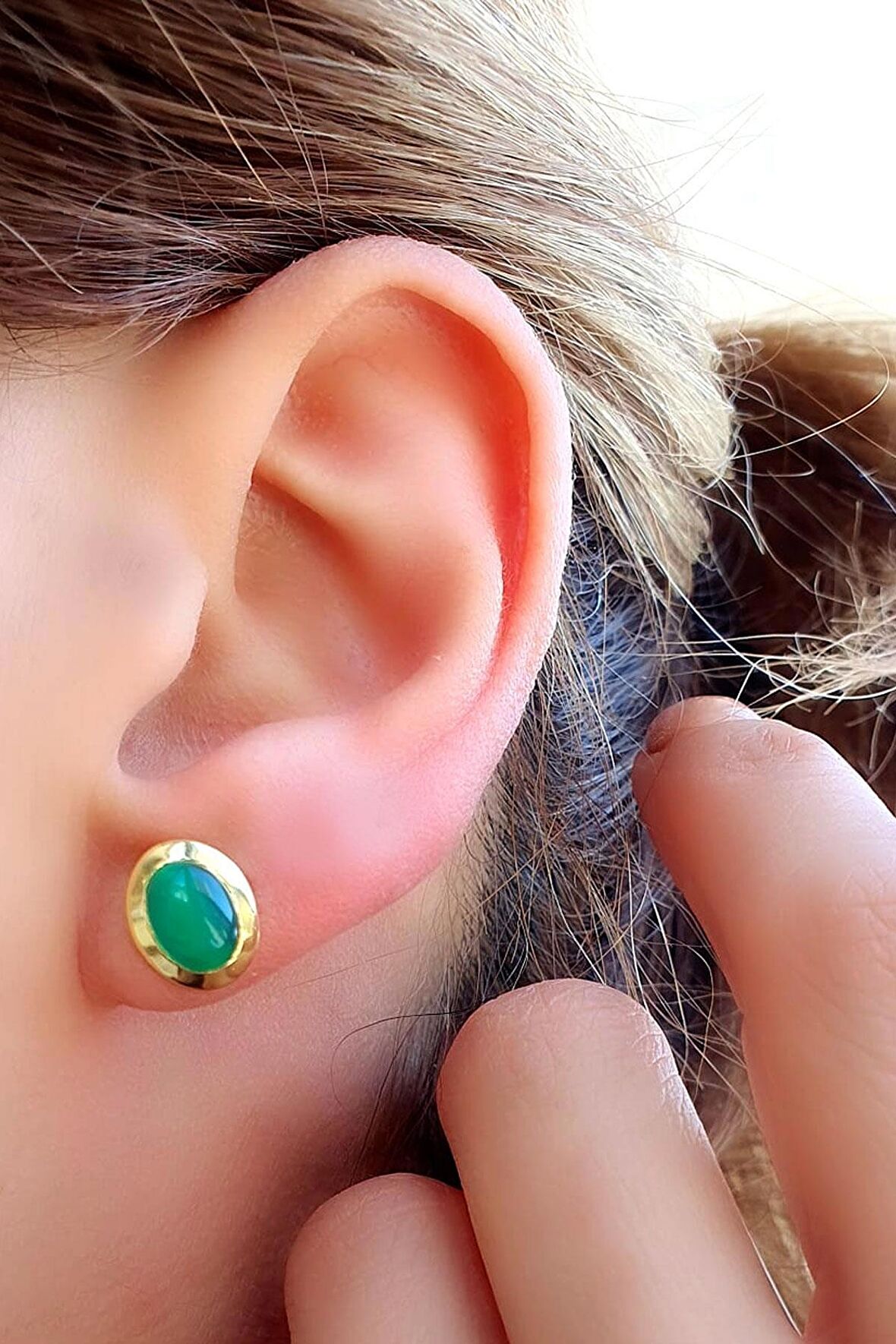 Kök Zümrüt  Taşlı 925ayar Gümüş Üzerine Altın Kaplama Tasarım Doğal Taş Minimal oval  Küpe 