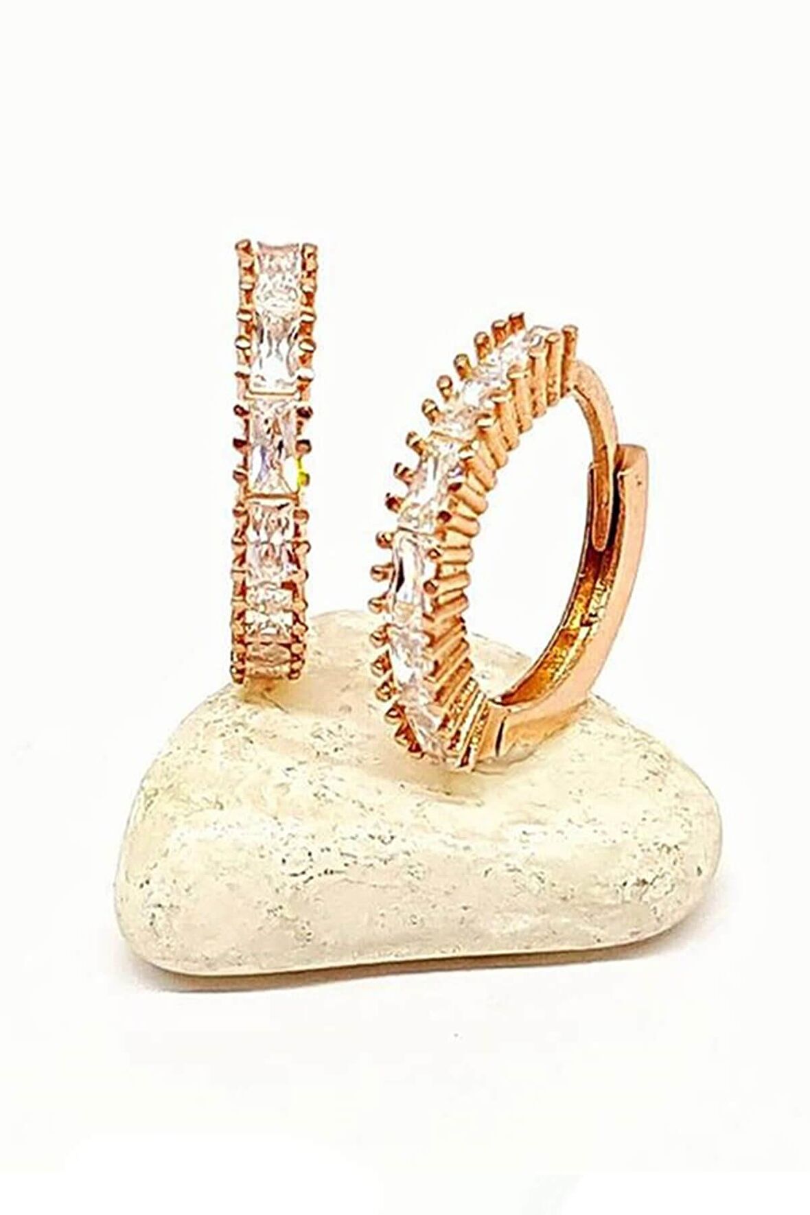 Baget Kesim Taşlı Gümüş Rose Küpe