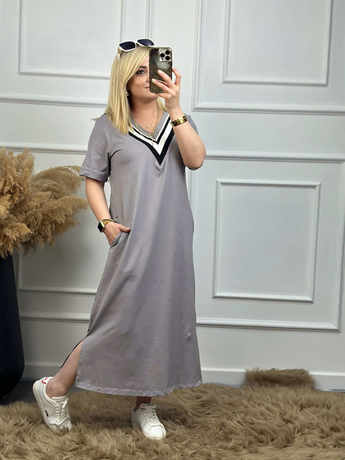 V Yaka Ribanalı Elbise FÜME