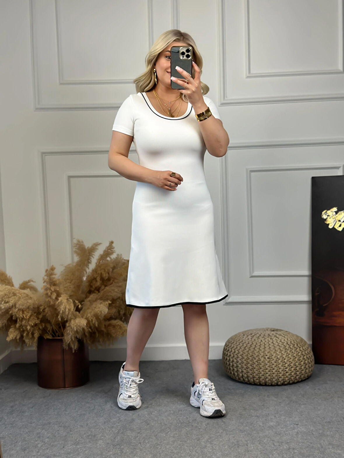 U Yaka Biye Detaylı Elbise EKRU