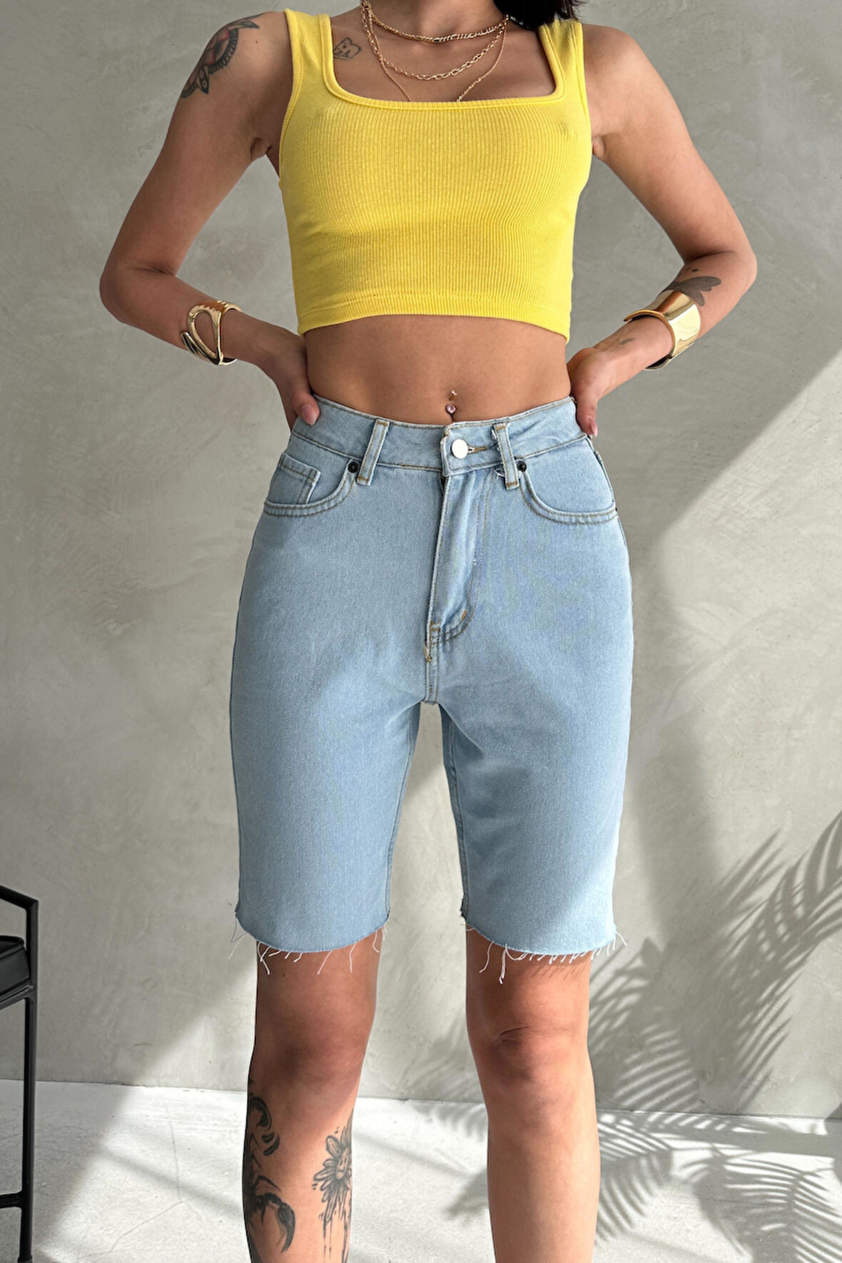 Dizüstü Dikişsiz Düz Kesim Denim Şort
