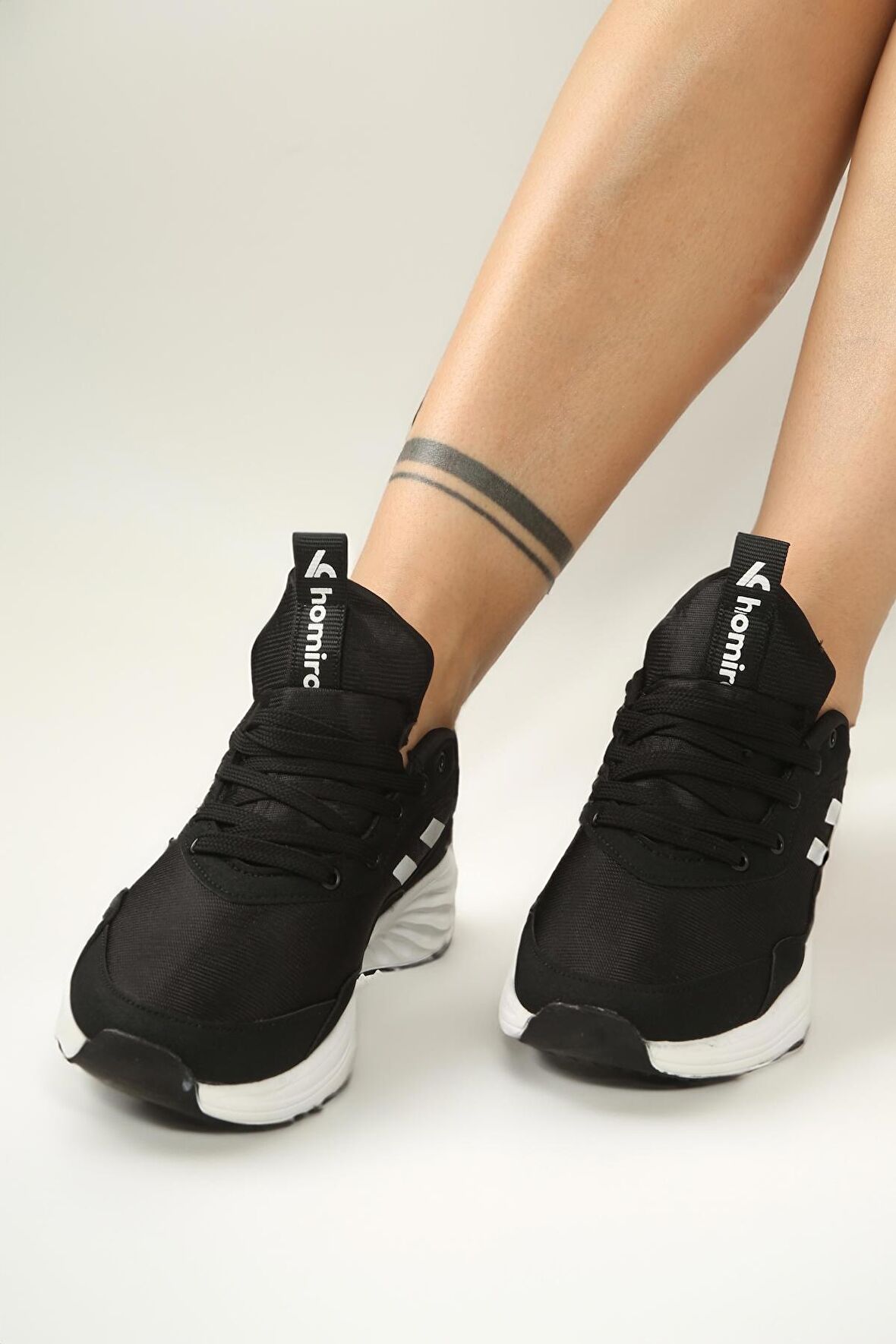 Kadın Bağcıklı Spor Sneaker-Siyah-Beyaz