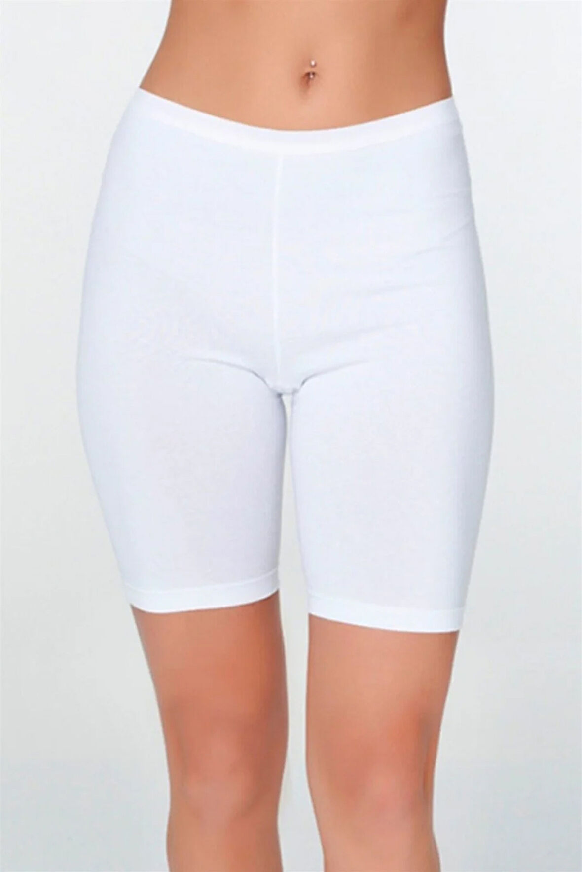 Kadın Elastanlı Uzun Beyaz Şort 611