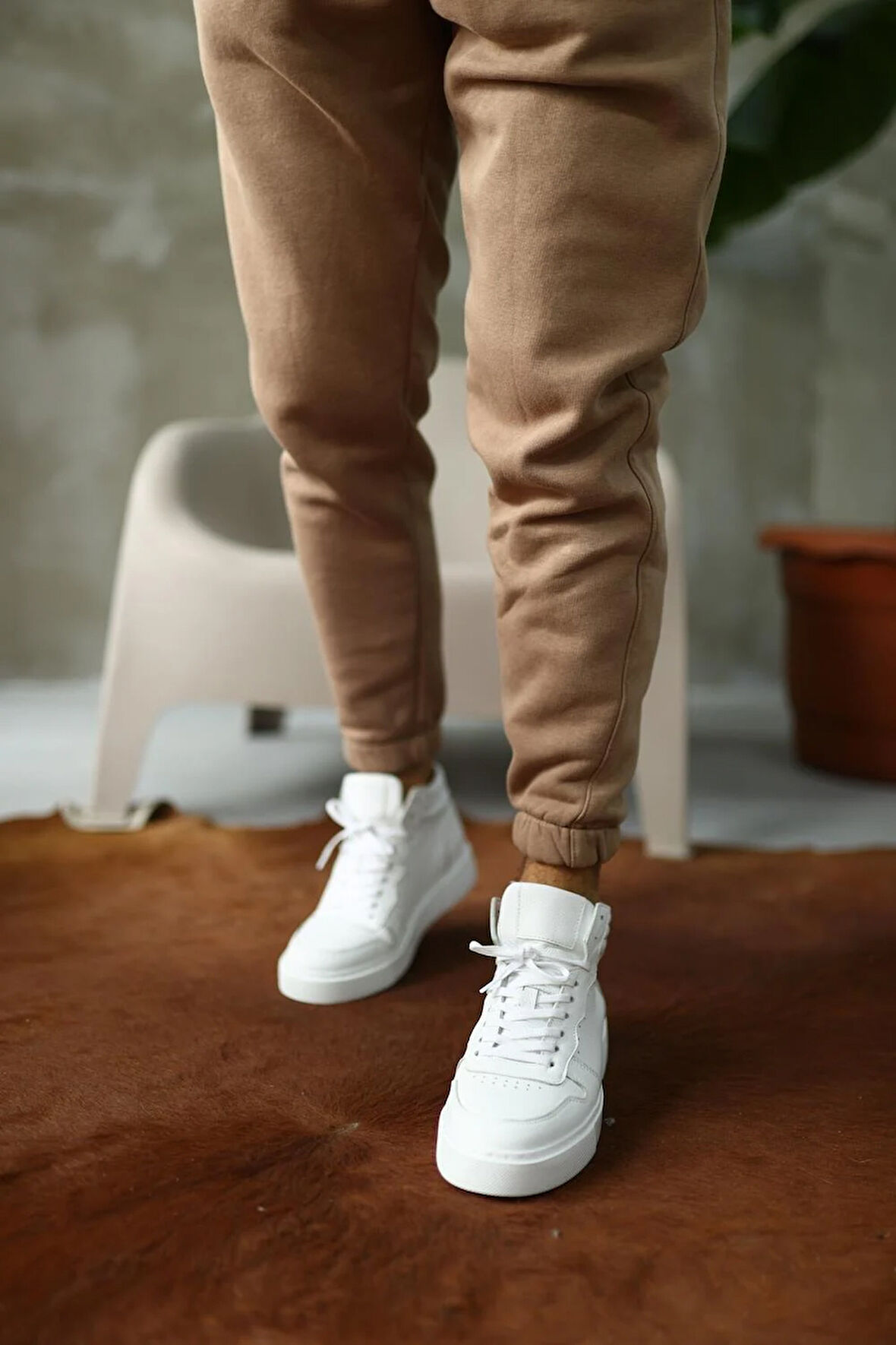 Serhat Özköroğlu - Beyaz Deri Bot Beyaz