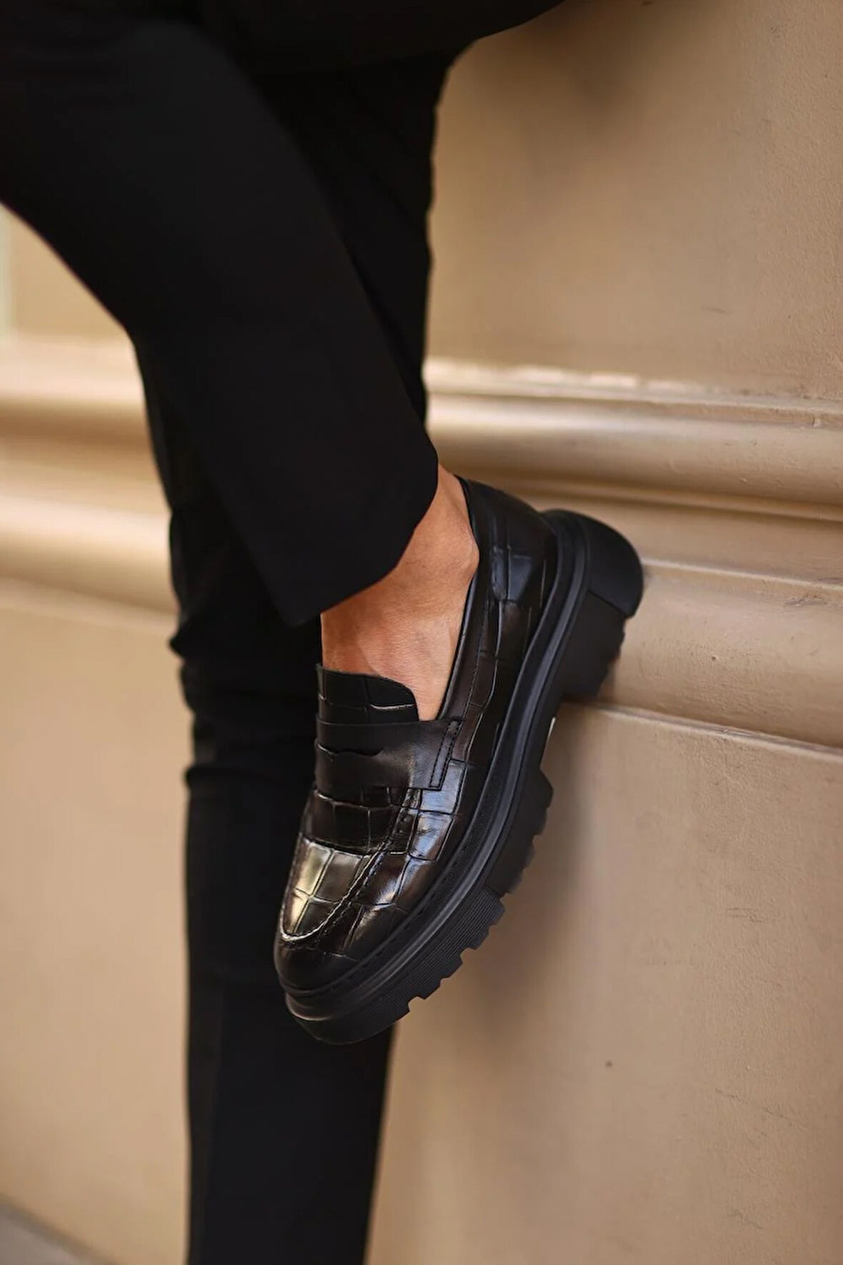 Serhat Özköroğlu - Siyah Kroko Klasik Siyah