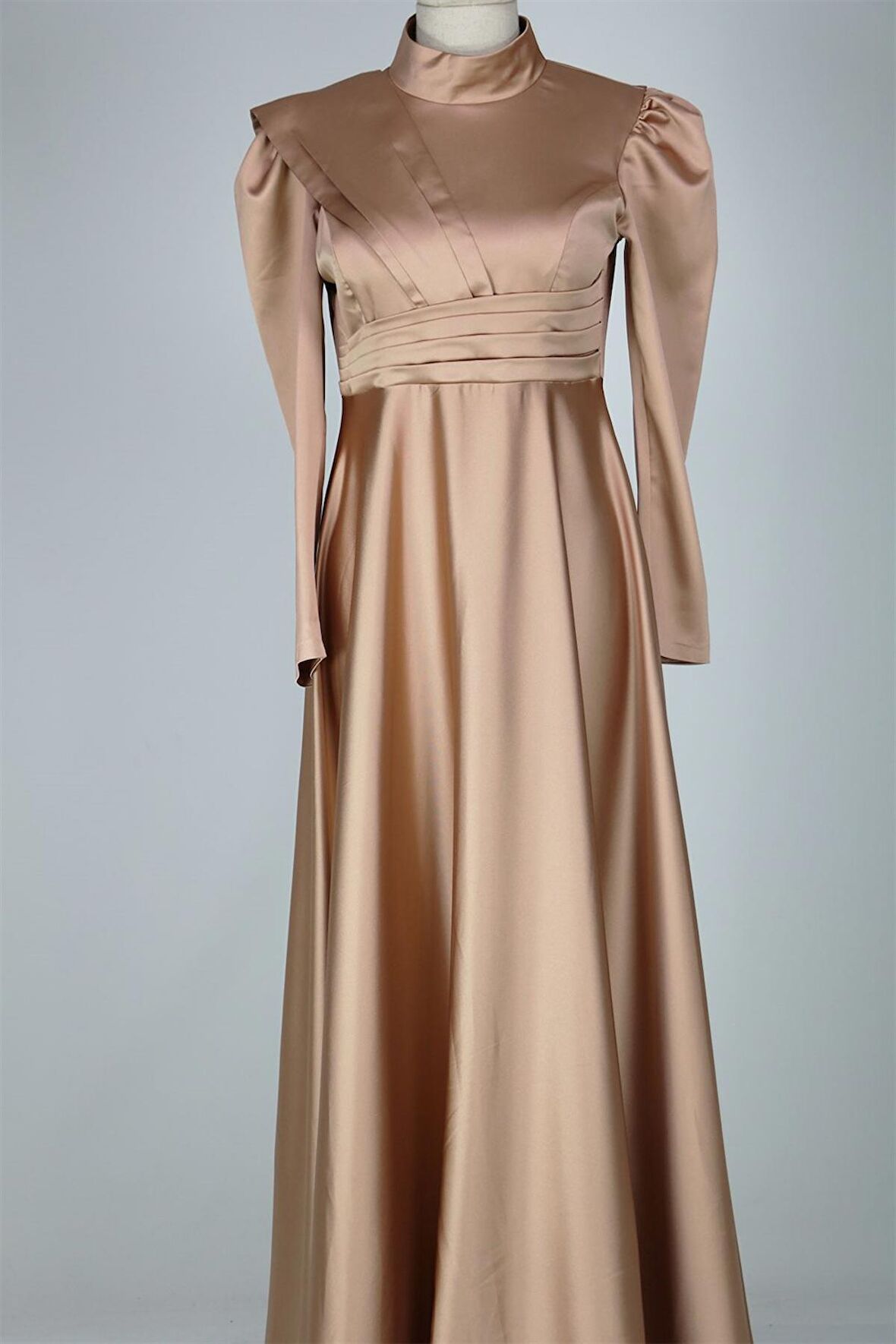 8563 Omuz Ve Bel Detaylı Saten Elbise