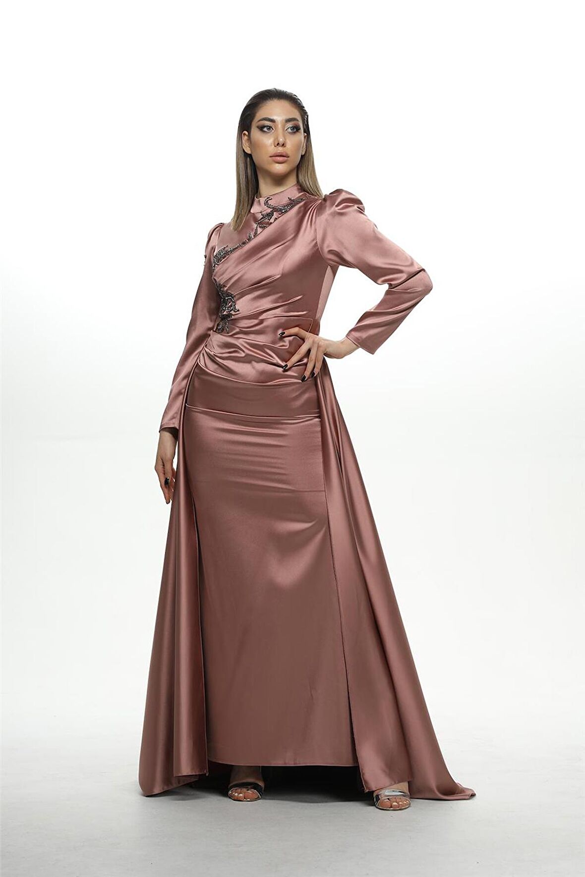 2288 Yakası Ve Kolu Taşlı Abiye - Pudra