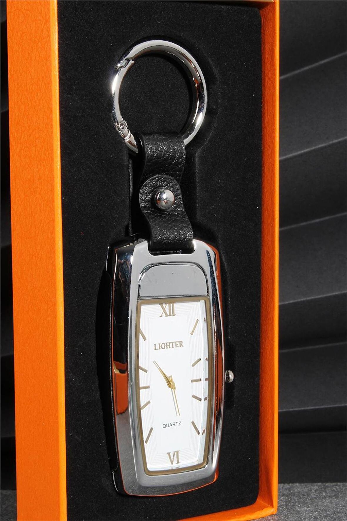 Gümüş Renk Saatli Anahtarlık Usb Şarjlı Çakmak 24CSM894USBR01