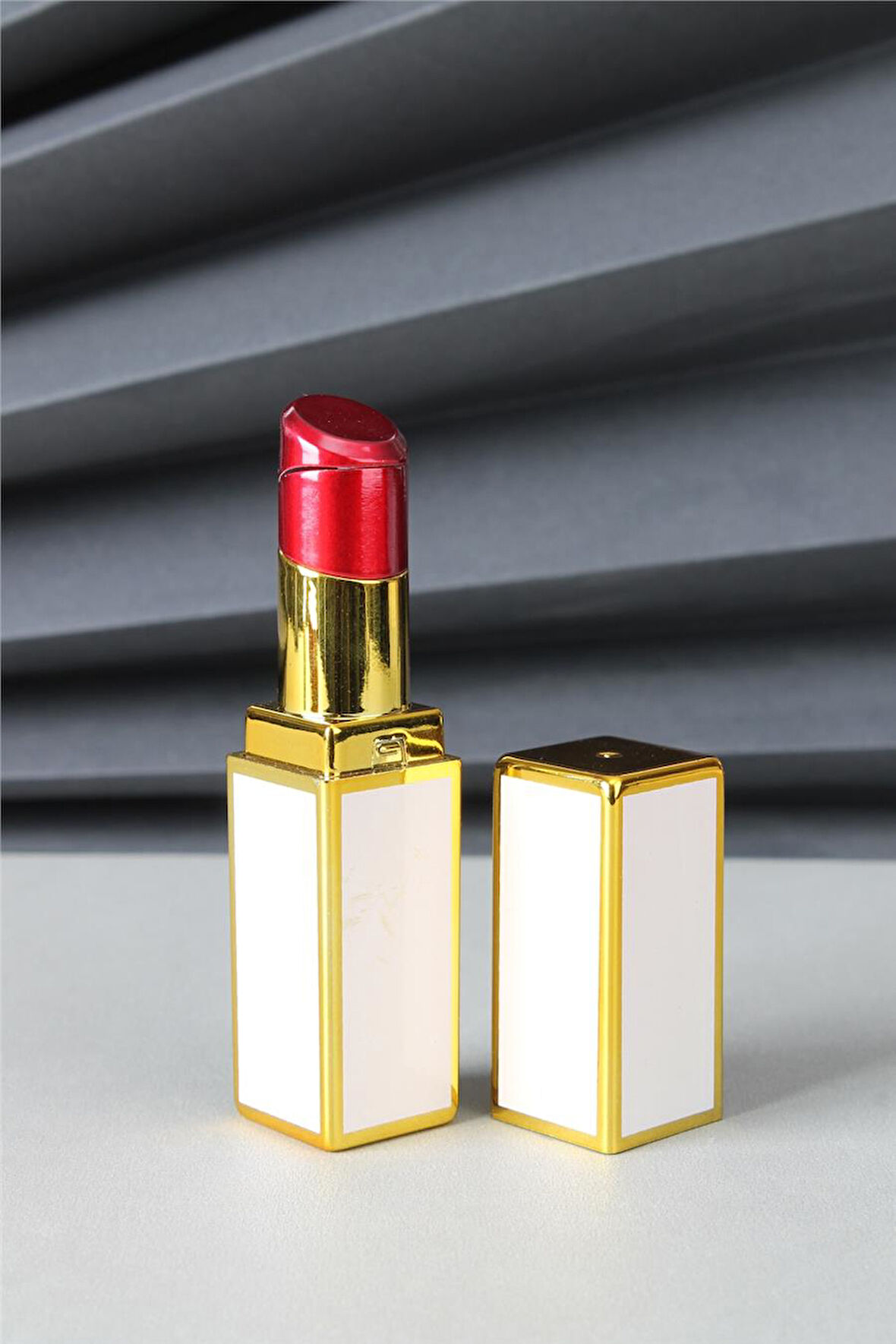 Silvio Monetti Kapaklı Ruj Model Beyaz Gazlı Çakmak - 25CAK102P02