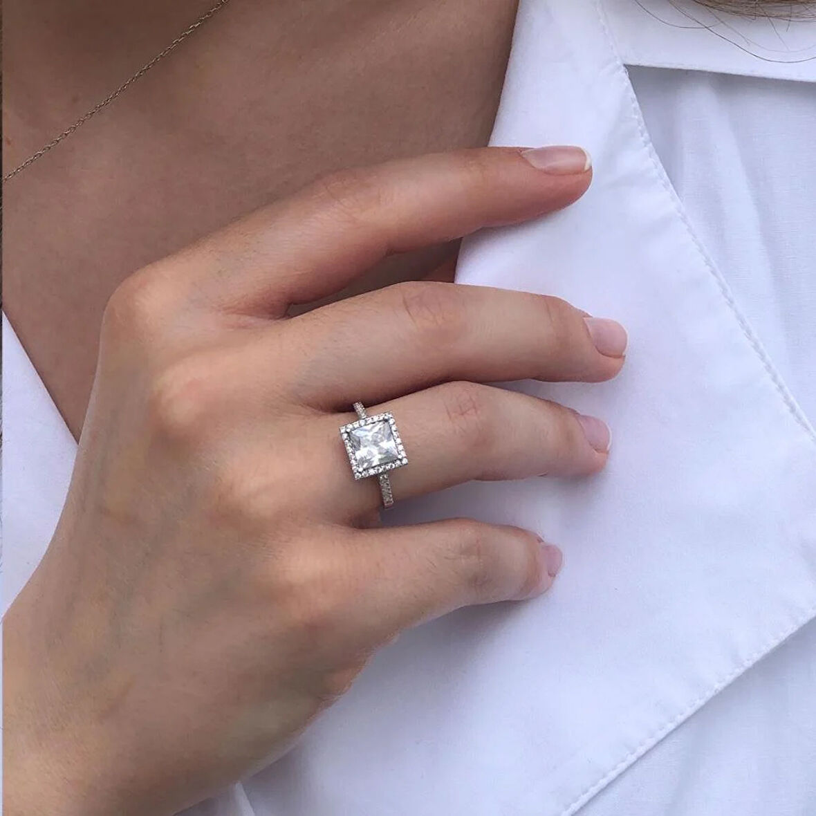 Starlight Diamond Büyük Boy Pırlanta Montür Gümüş Yüzük