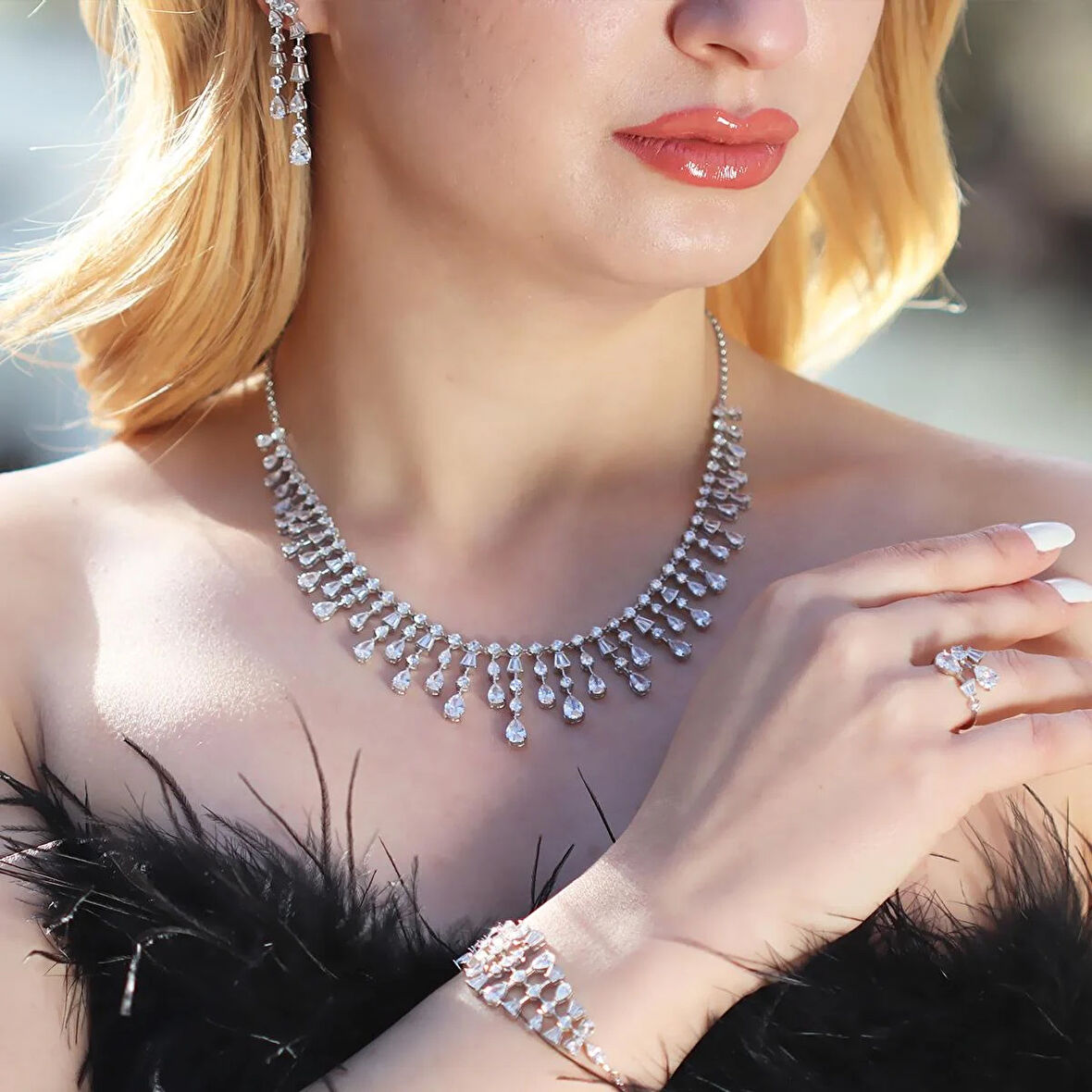 Elegant Zirkon Taşlı Gümüş Set