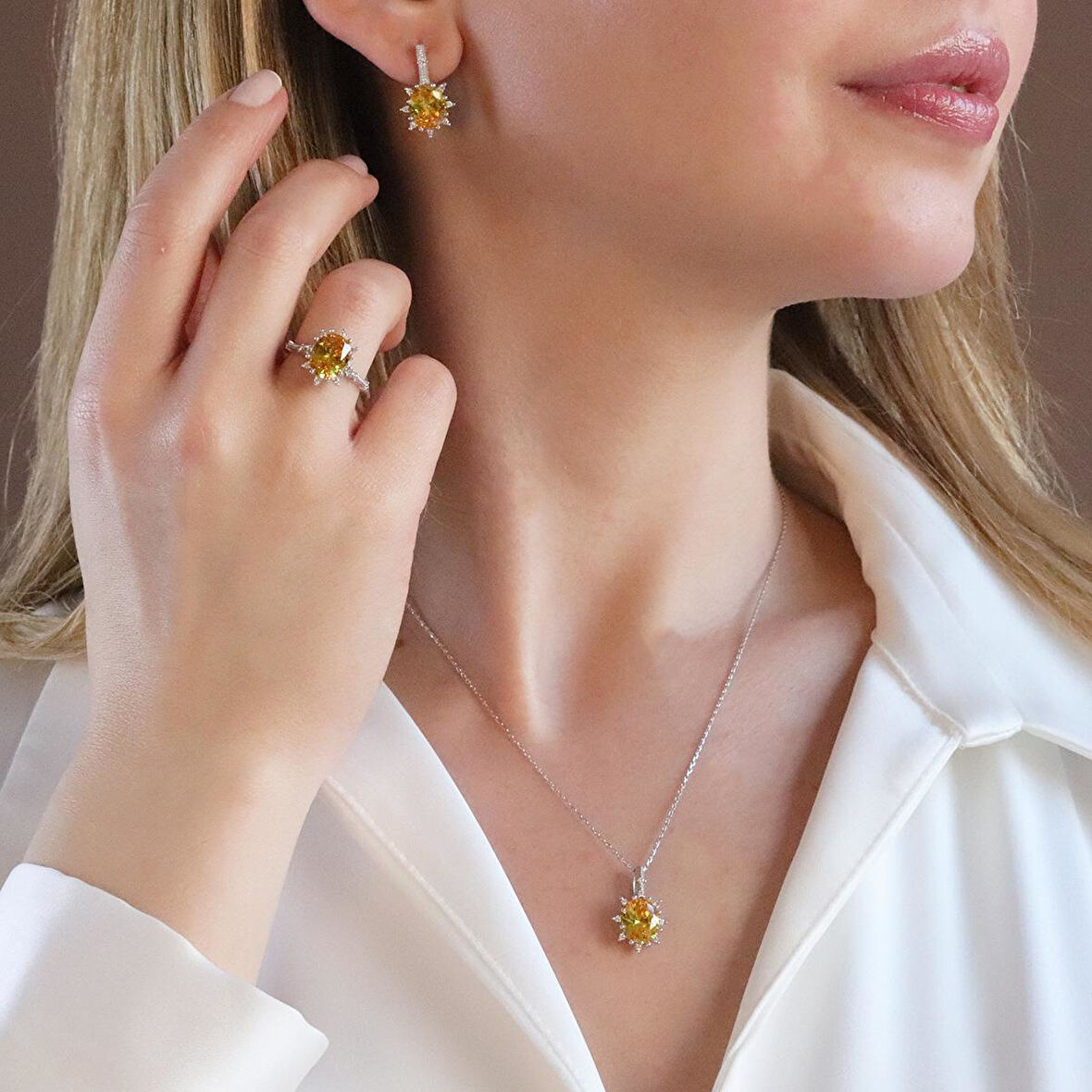 Sitrin Taşlı Elips Lotus Çiçeği Gümüş Set