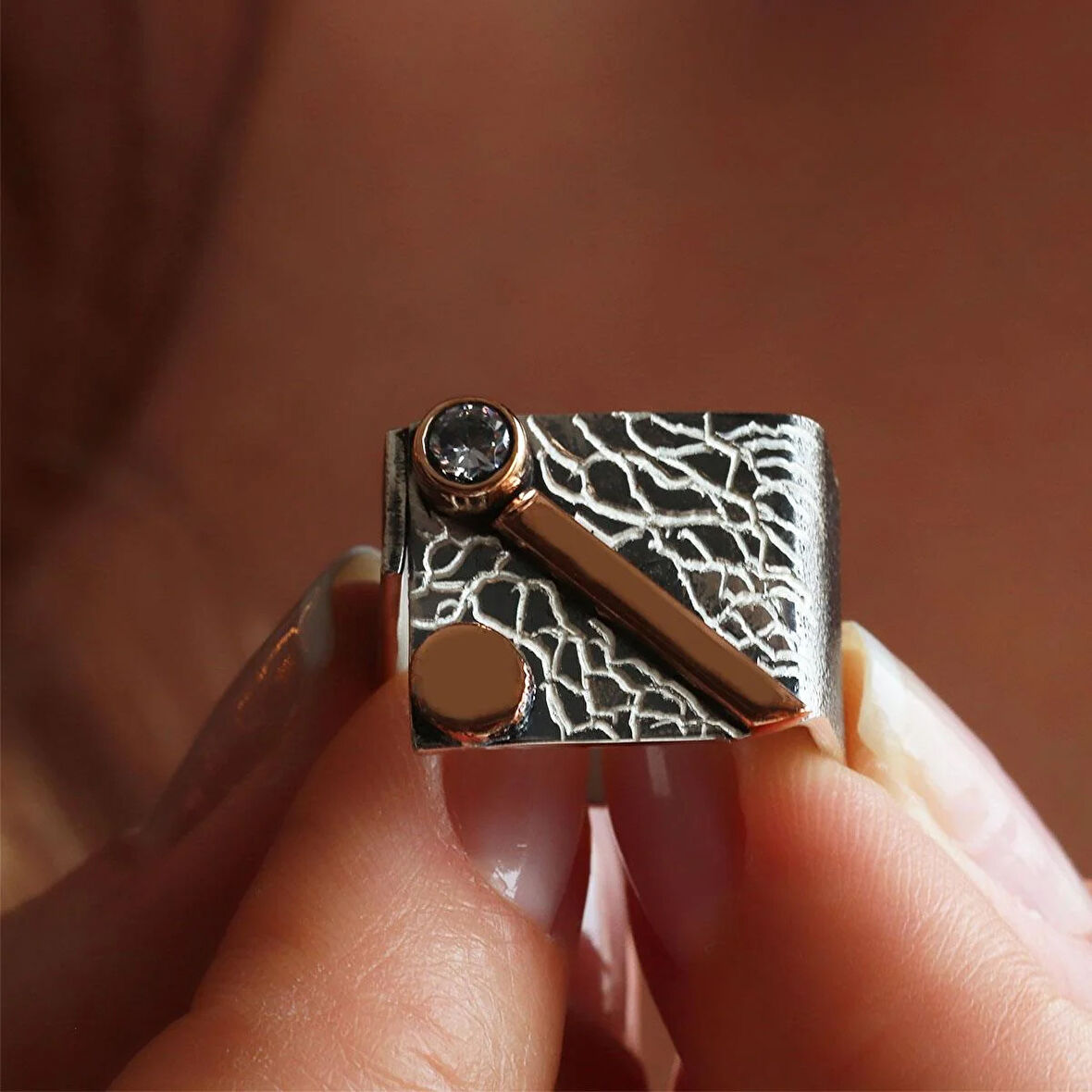 Kare El Işi Zirkon Taşlı Gümüş Yüzük