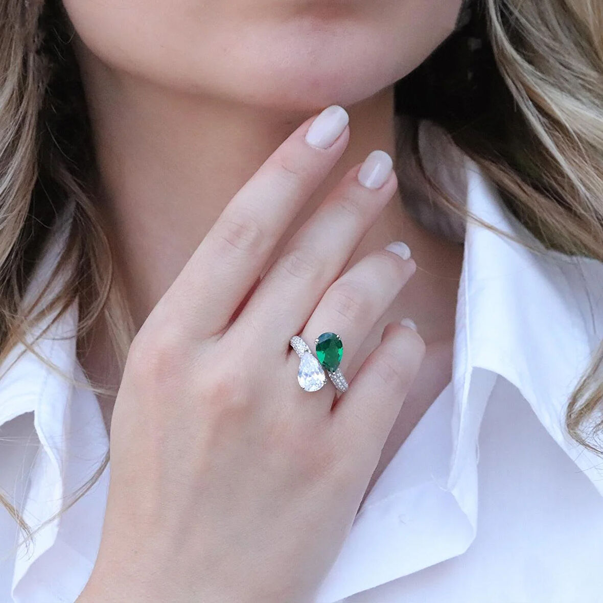 Zümrüt Taşlı Serpent Gümüş Yüzük