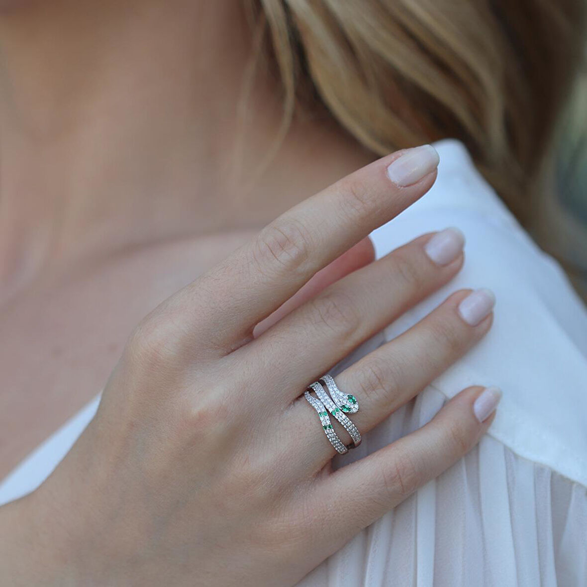 Serpent Modeli Zirkon Taşlı Gümüş Yüzük