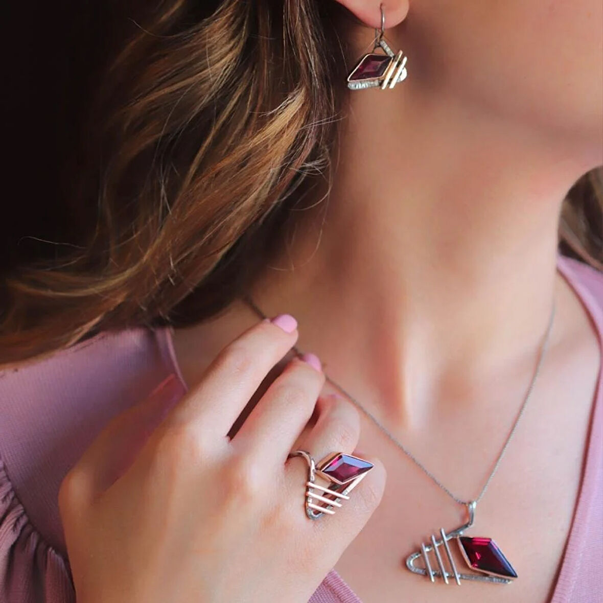 Lal Taşlı Gümüş Otantik Takı Seti