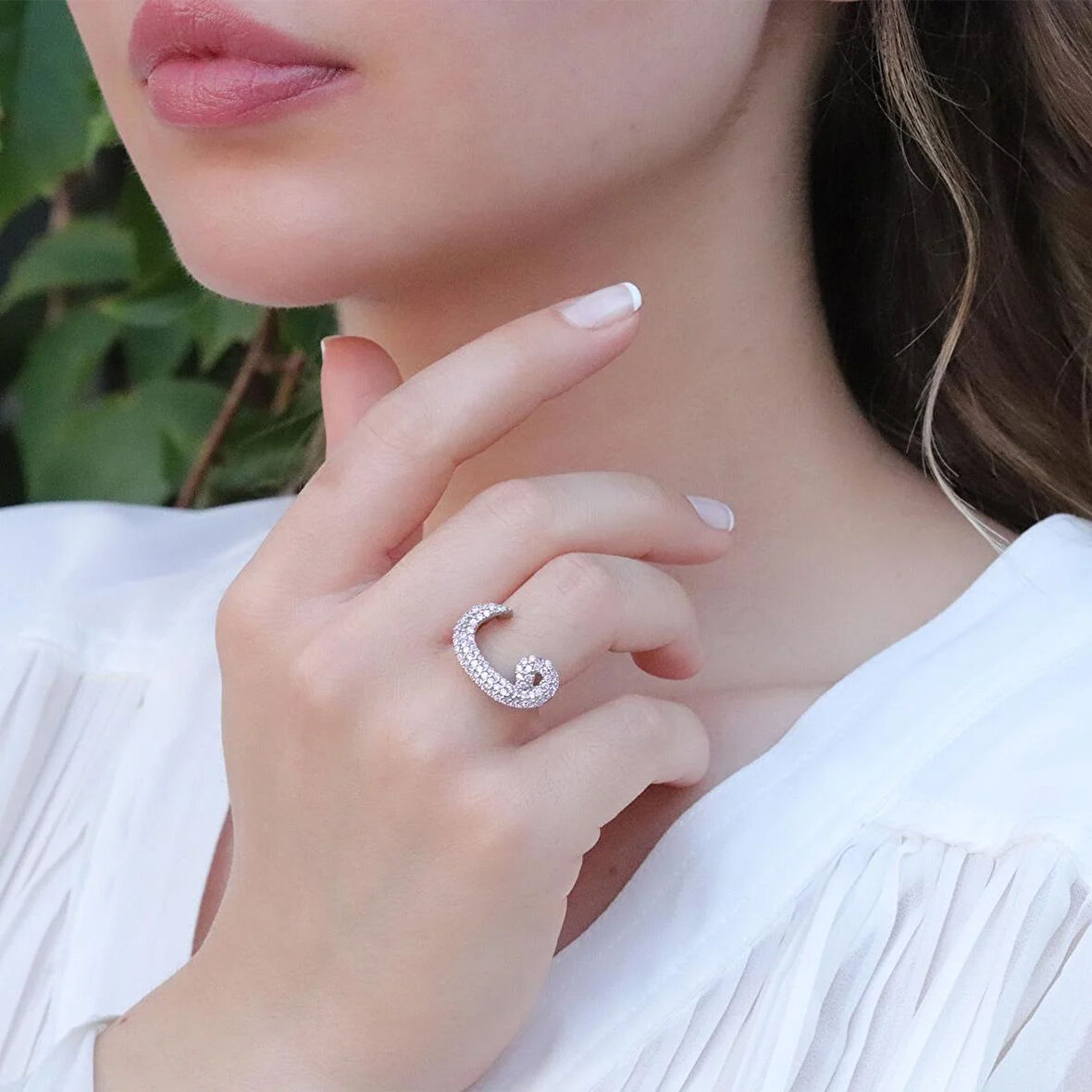 Vav Harfli Pembe Taşlı Gümüş Yüzük