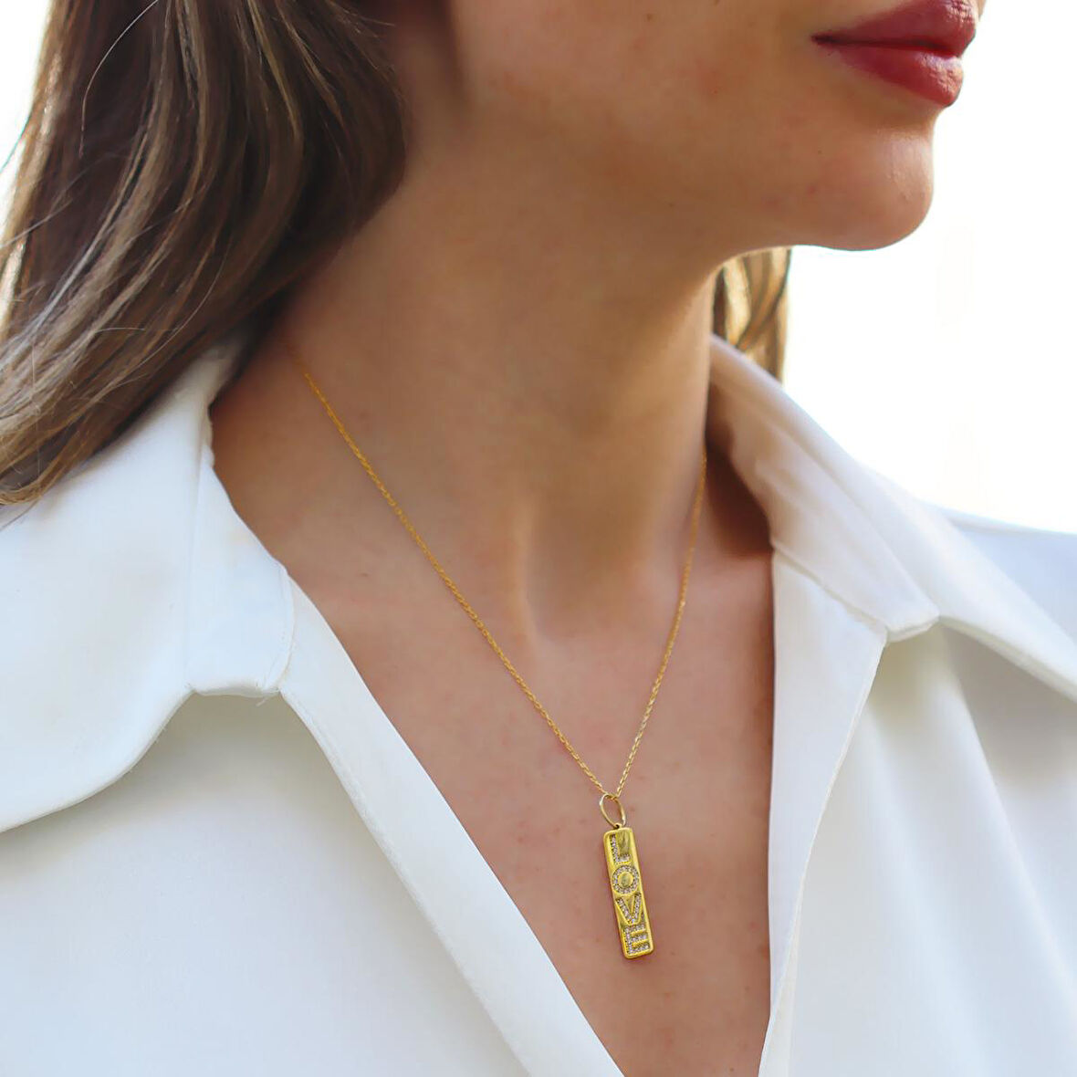 Love Taşlı Plaka Gold Gümüş Kolye