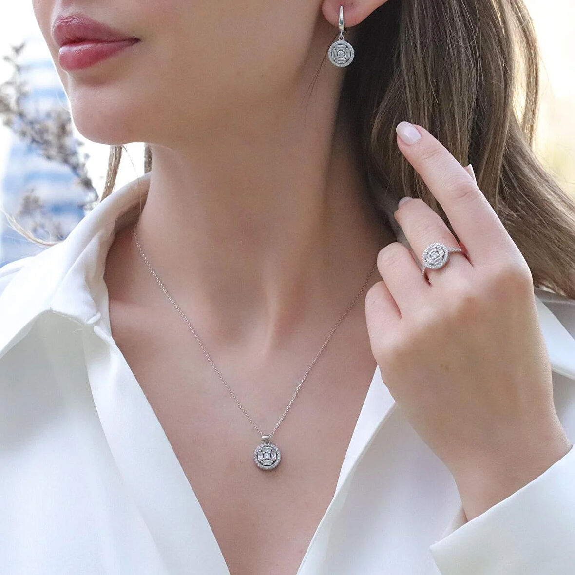 Baget Kesimli Yuvarlak Gümüş Set