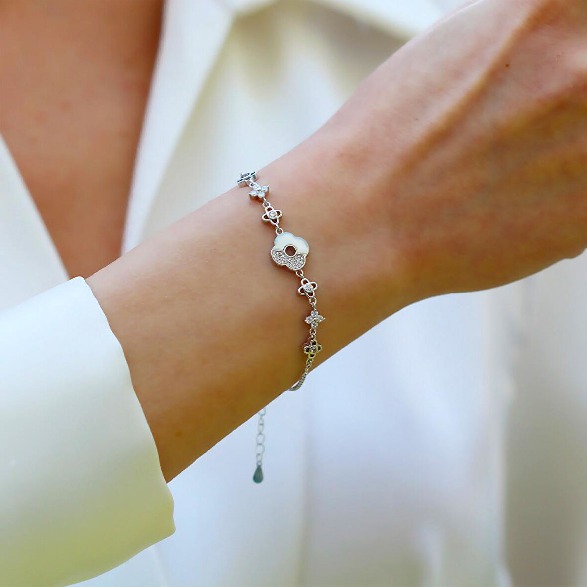 Sedefli Yonca Çiçek Gümüş Bileklik