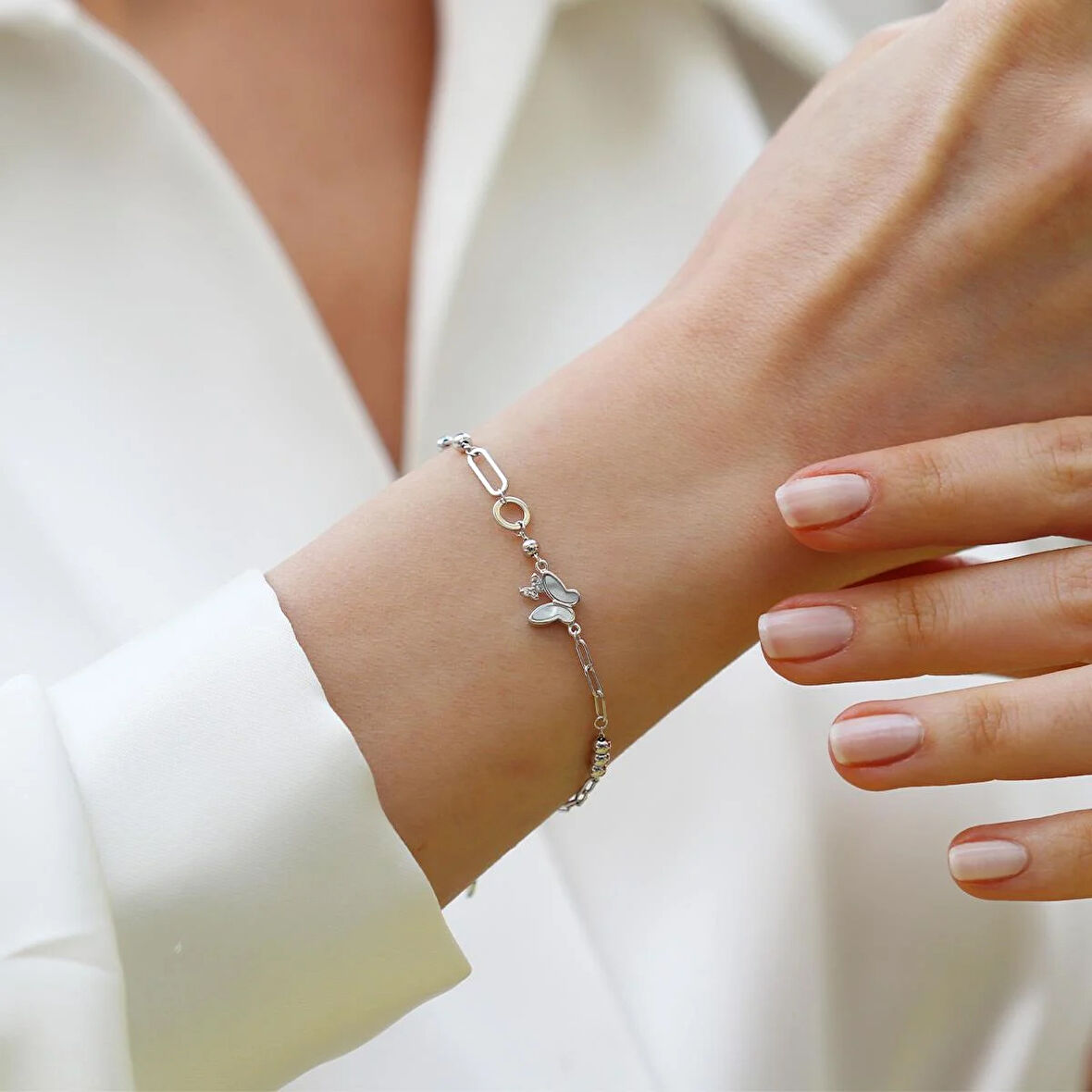 Kelebek Sedef Taşlı Gümüş Bileklik