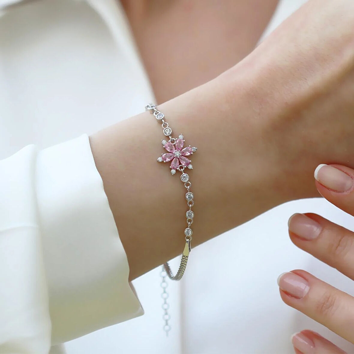 Pembe Zirkon Taşlı Lotus Çiçeği Gümüş Bileklik