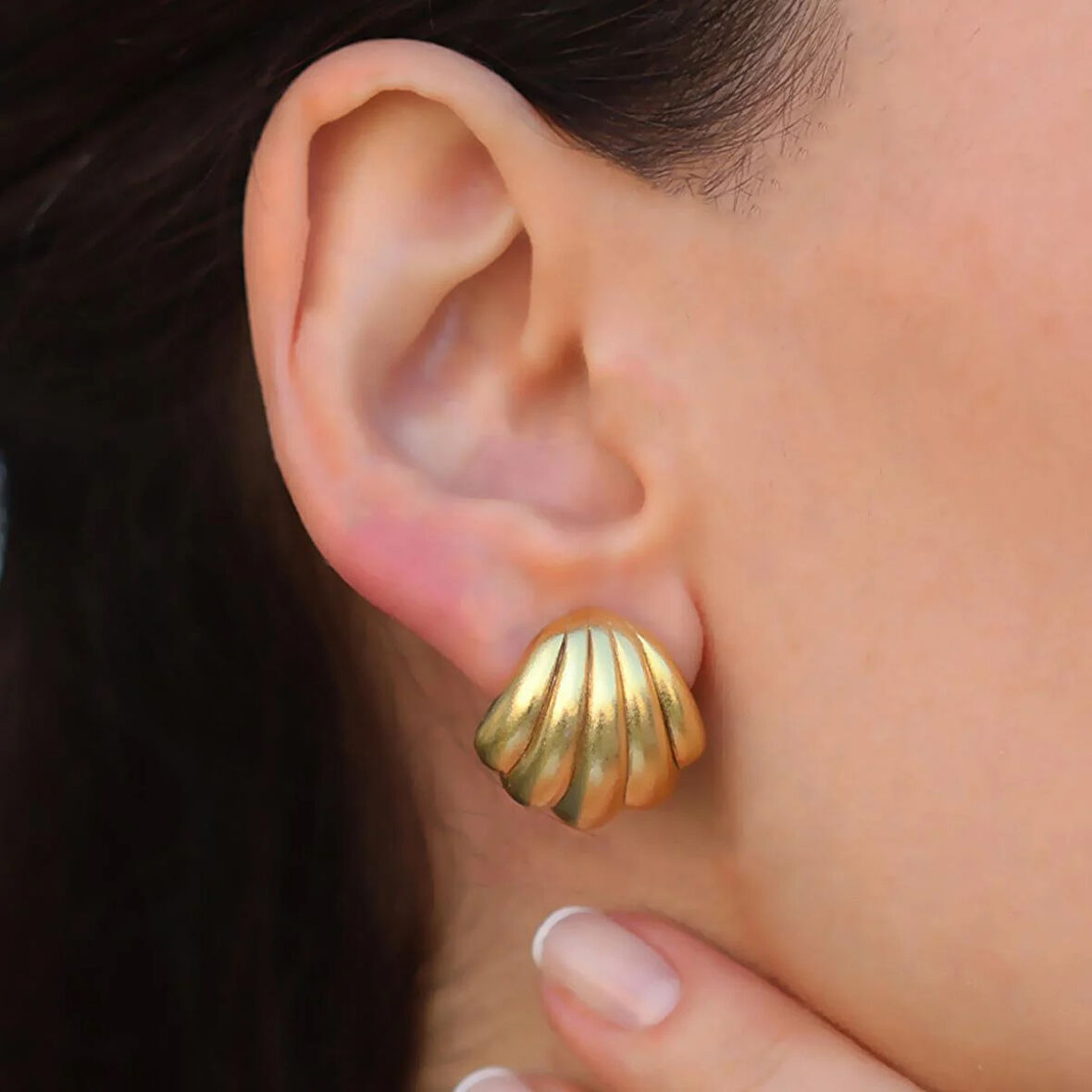 İstiridye Bombeli Gold Gümüş Küpe