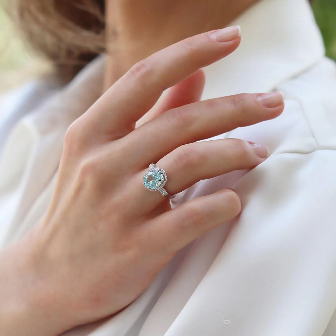 Mavi Zirkon Taşlı Oval Gümüş Yüzük