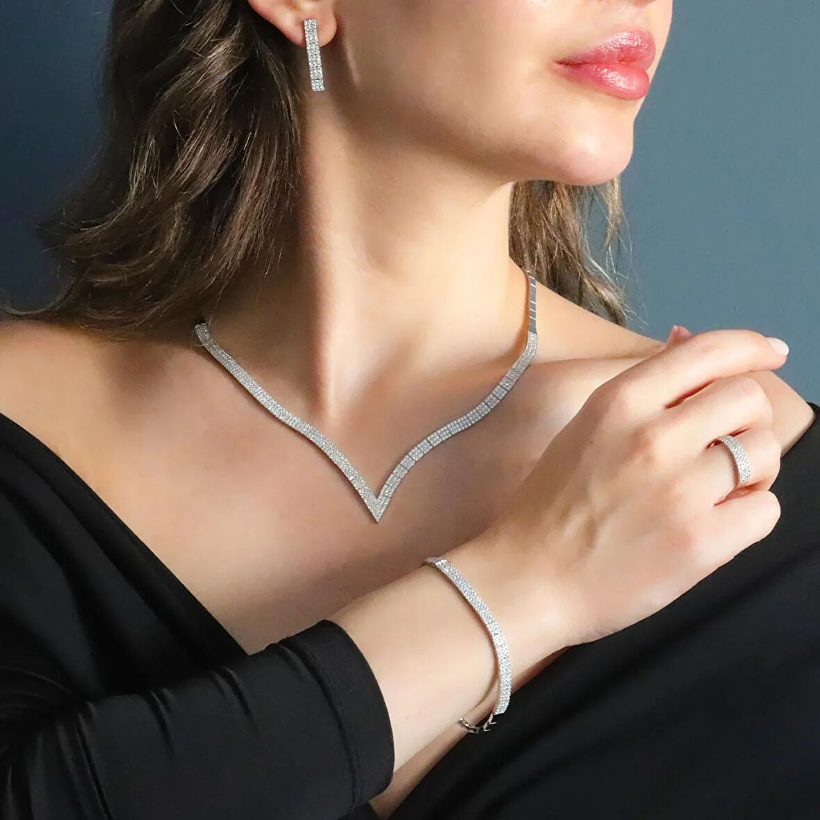 Zirkon Taşlı Su Yolu 925 Ayar Gümüş Set 