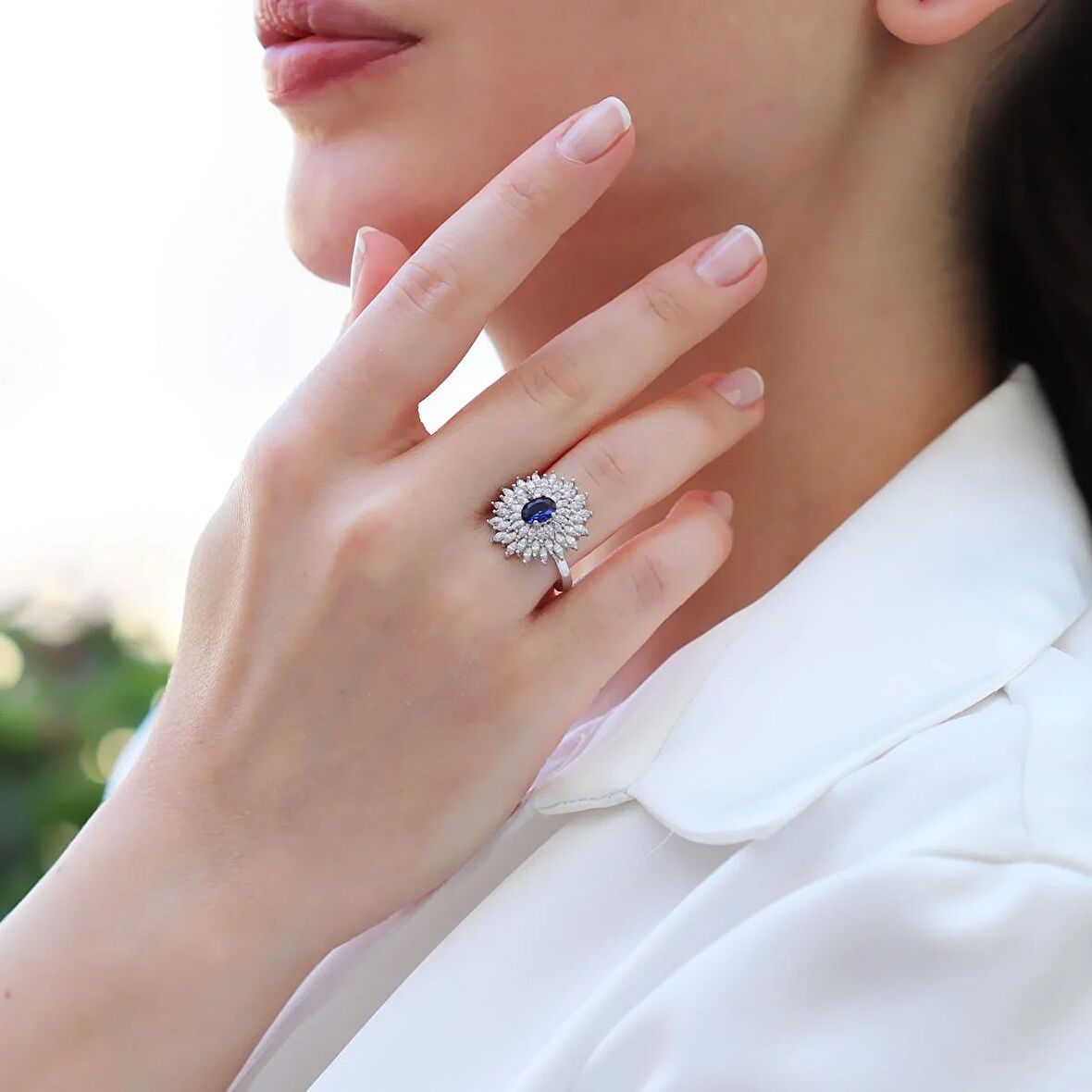 Ortası Safir Taşlı Elips Mekik Gümüş Yüzük