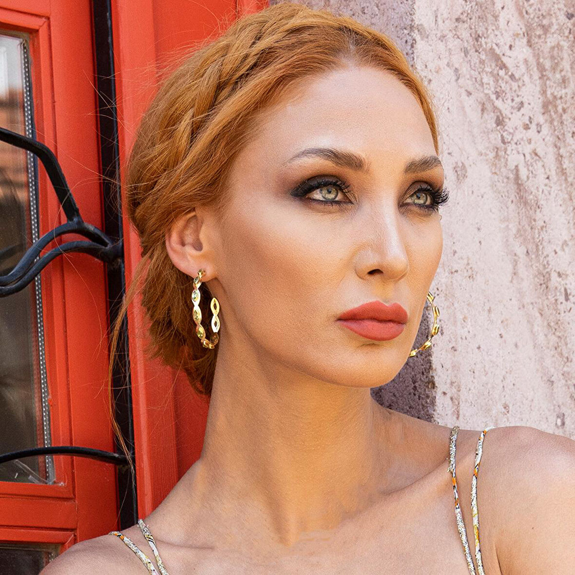 Peridot Taşlı Mekik Modeli Gold Kaplama Gümüş Halka Küpe